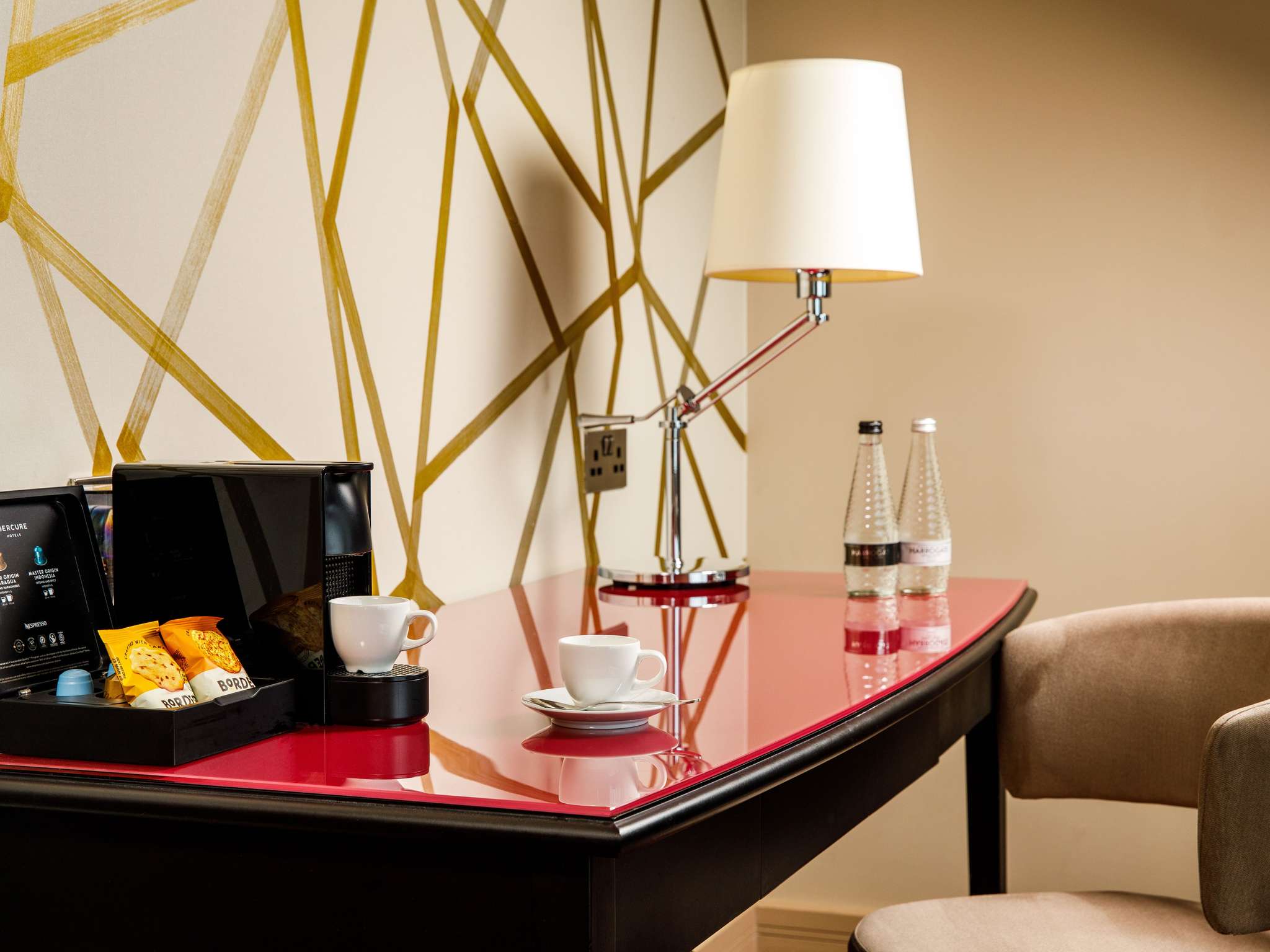Foto - Holland House Hotel Cardiff By Sunday