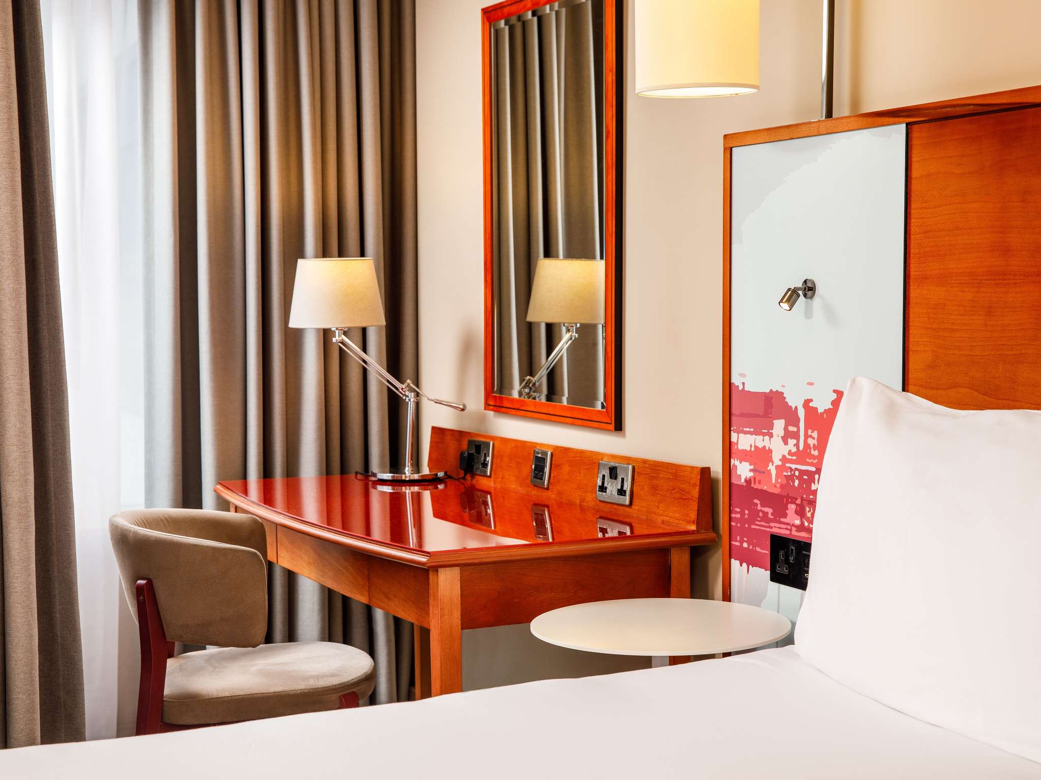 Foto - Holland House Hotel Cardiff By Sunday