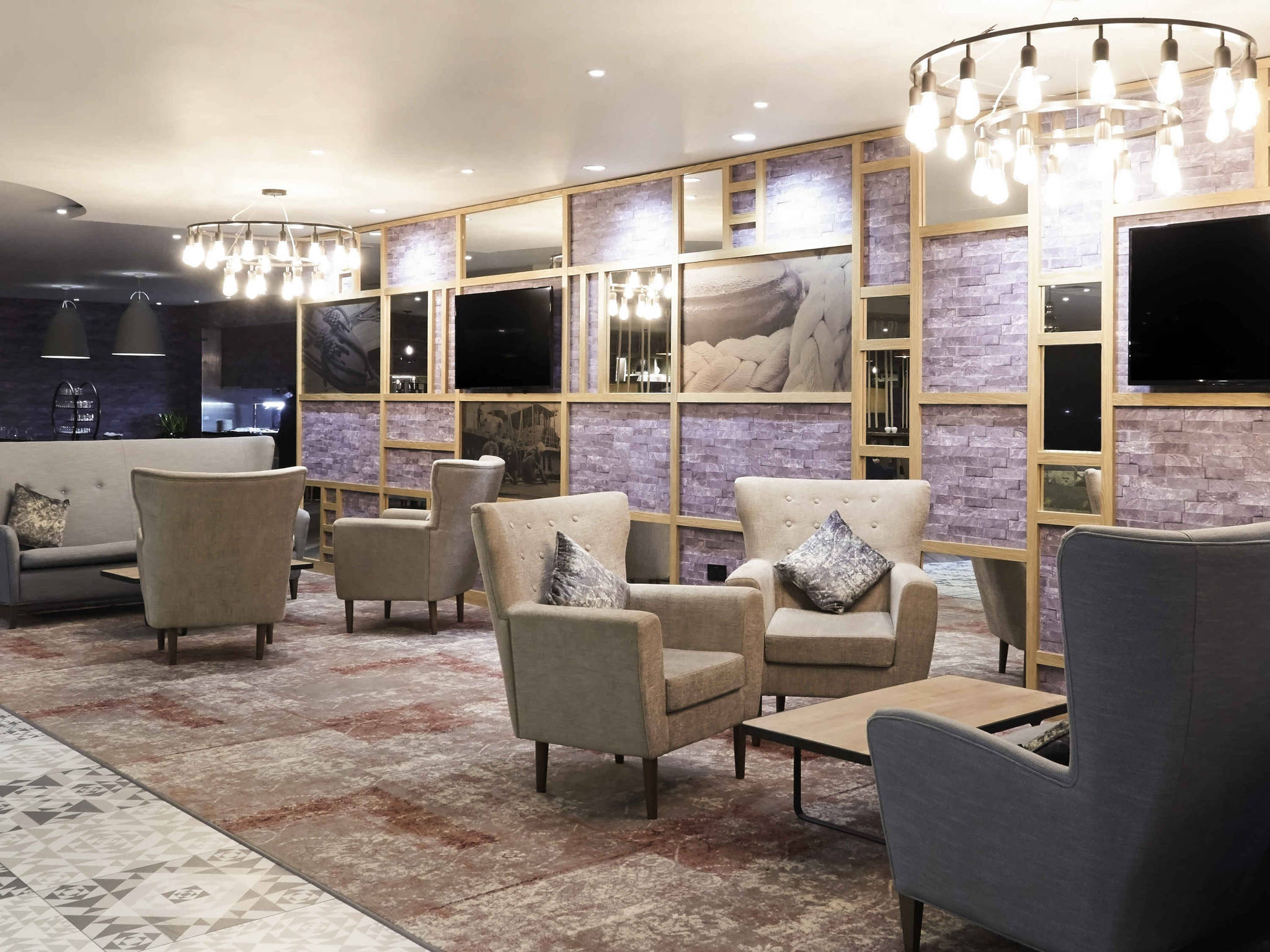 Foto - Holland House Hotel Cardiff By Sunday