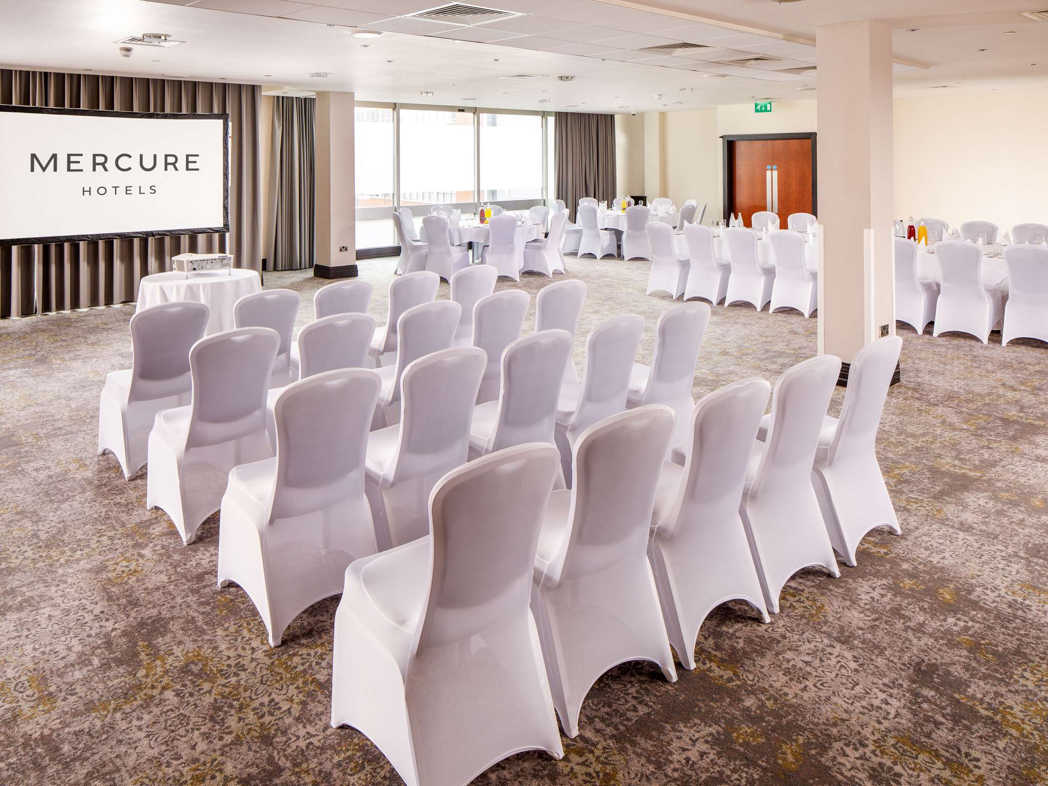 Foto - Holland House Hotel Cardiff By Sunday