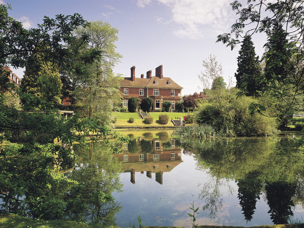 Mercure Shrewsbury Albrighton Hall Hotel & Spa - Image 1