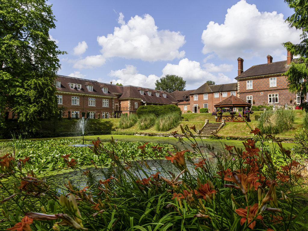 Mercure Shrewsbury Albrighton Hall Hotel and Spa - Image 3