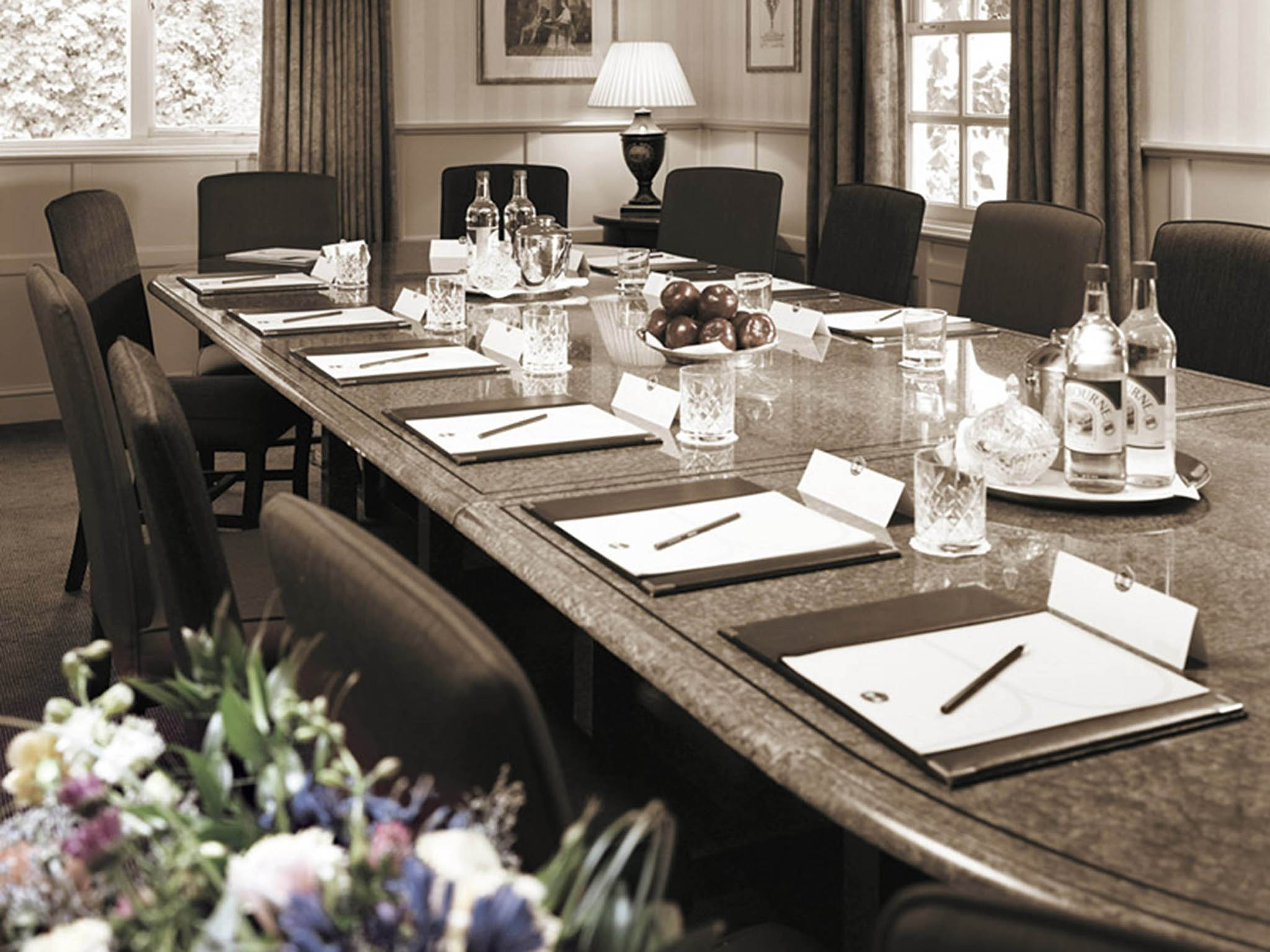 Photo - Sunday Box Hill Burford Bridge Hotel