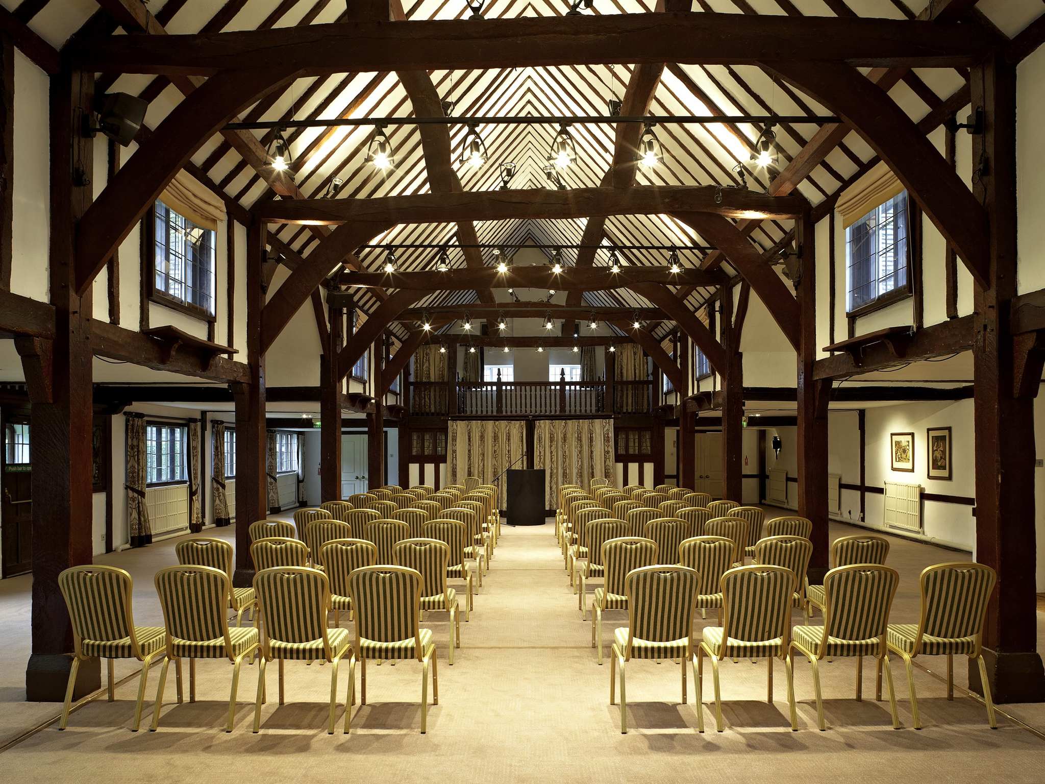 Photo - Sunday Box Hill Burford Bridge Hotel