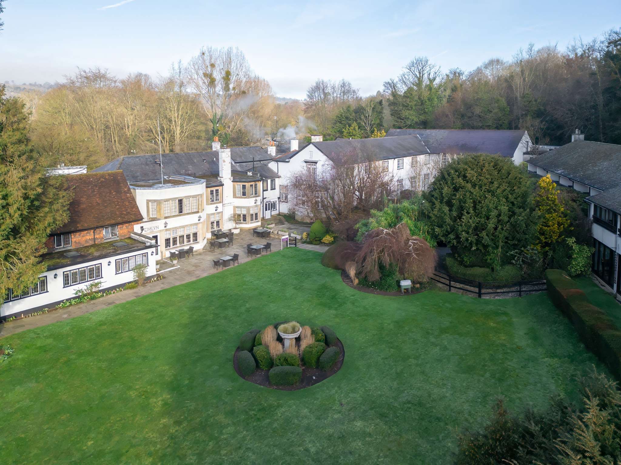 Photo - Sunday Box Hill Burford Bridge Hotel