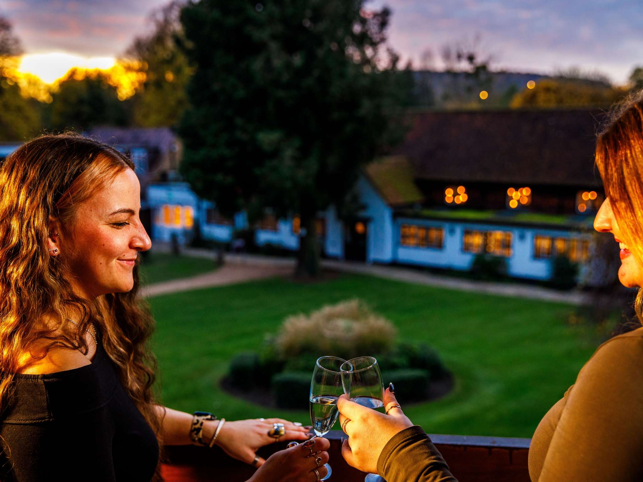 Photo - Sunday Box Hill Burford Bridge Hotel