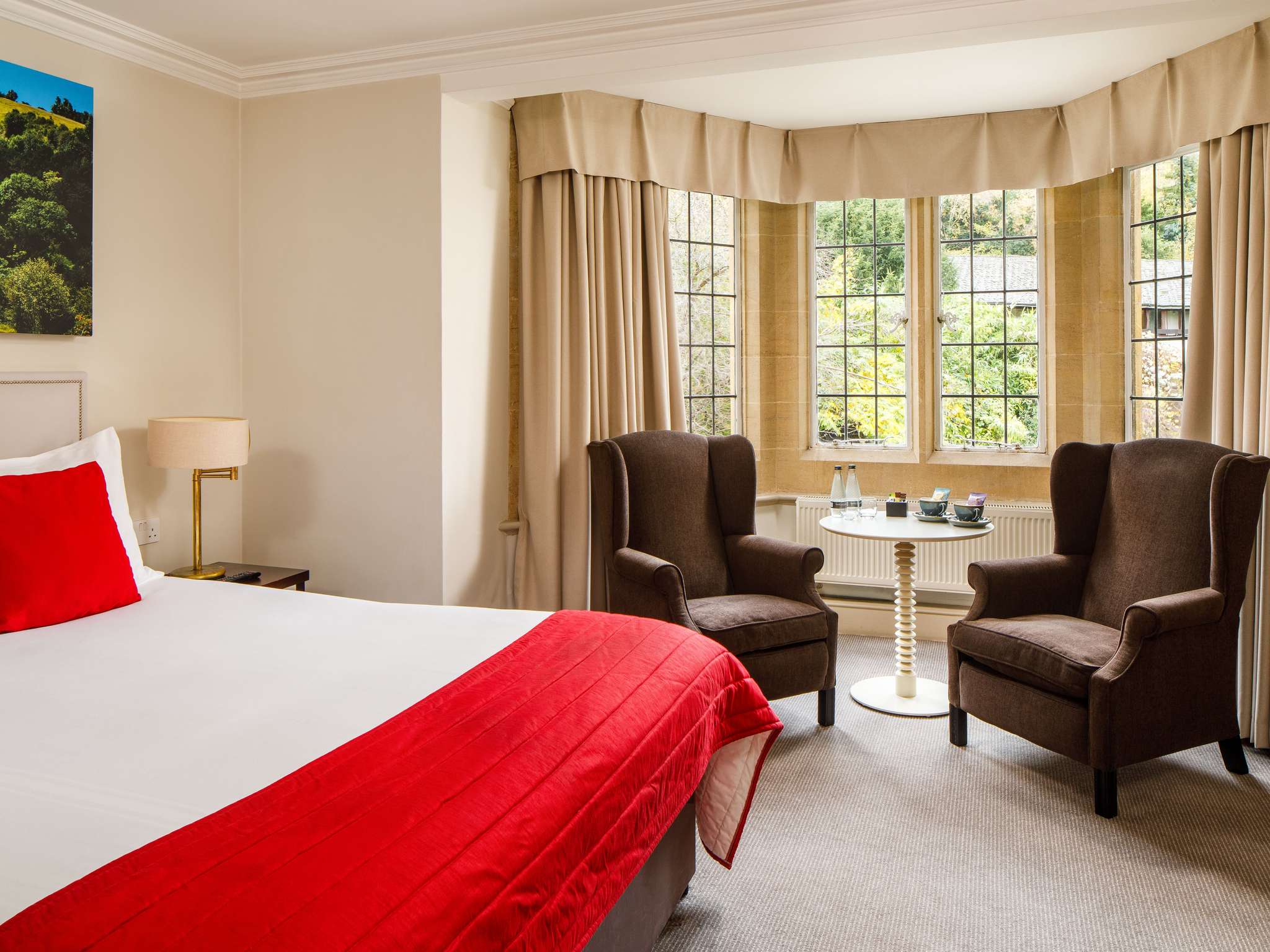 Photo - Sunday Box Hill Burford Bridge Hotel