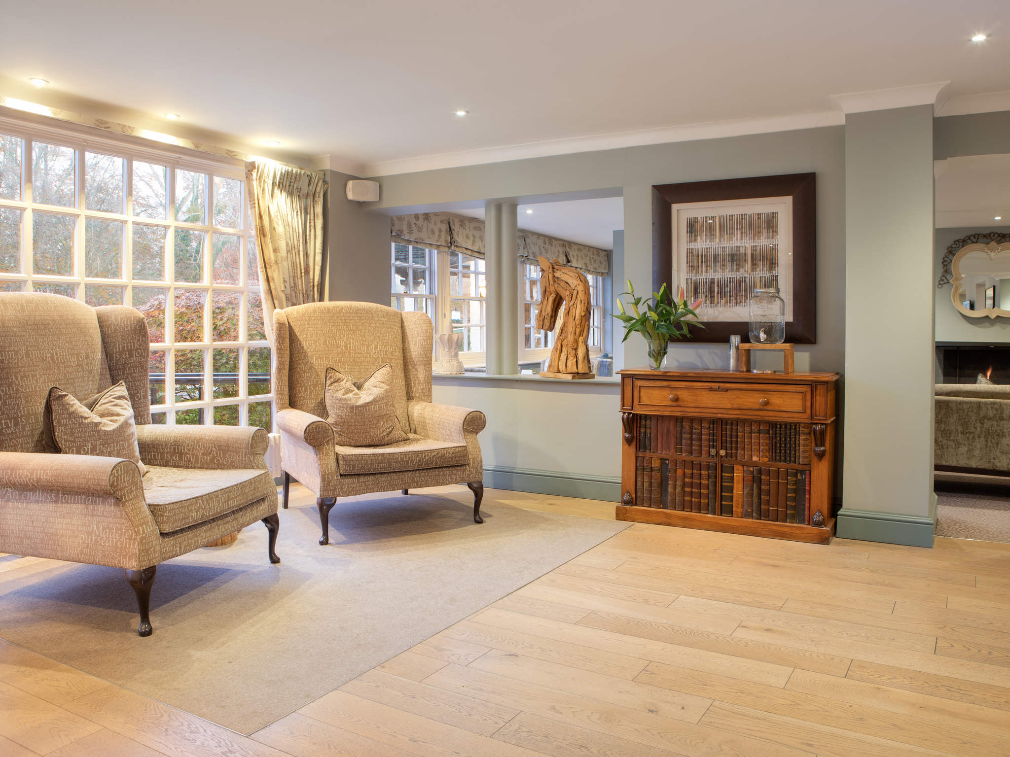 Photo - Sunday Box Hill Burford Bridge Hotel