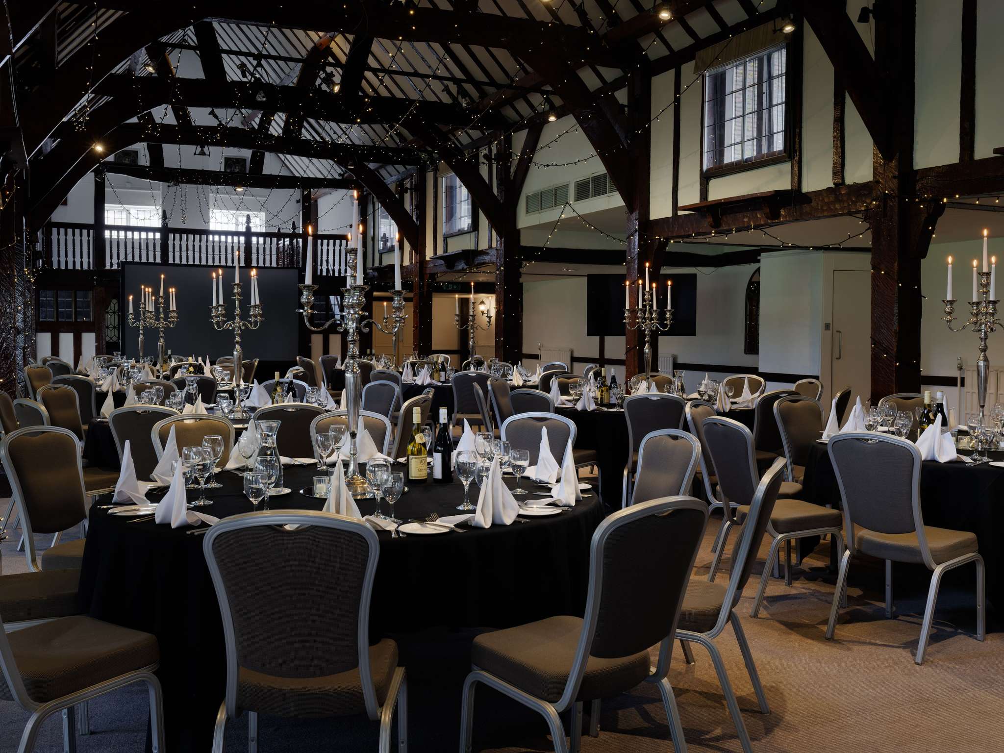 Photo - Sunday Box Hill Burford Bridge Hotel