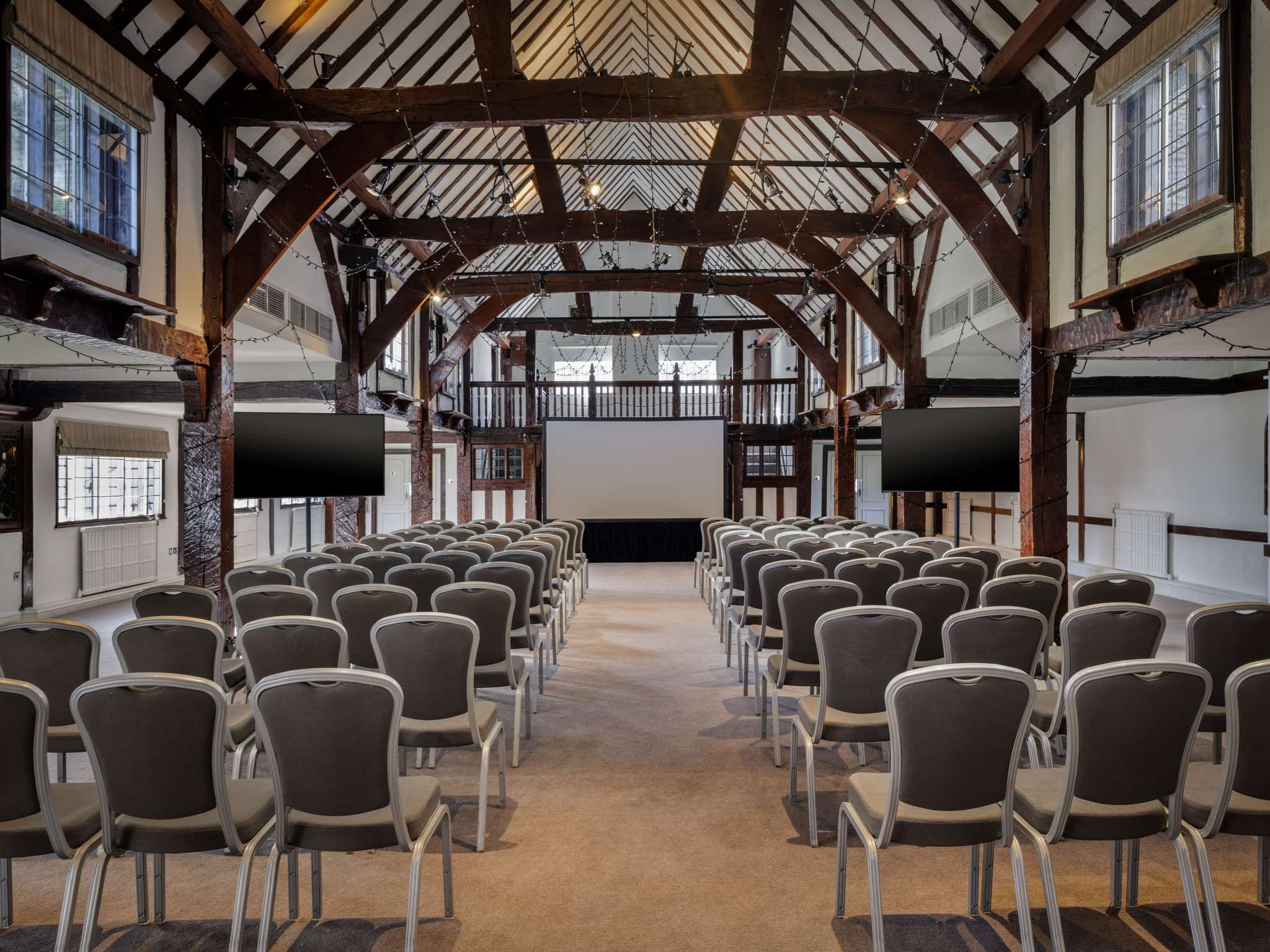 Photo - Sunday Box Hill Burford Bridge Hotel