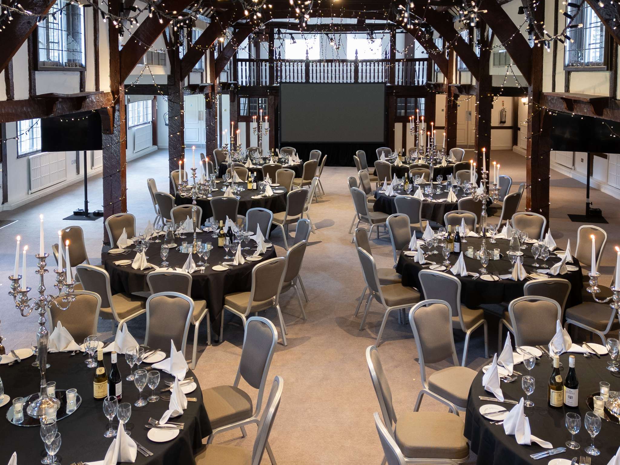 Photo - Sunday Box Hill Burford Bridge Hotel