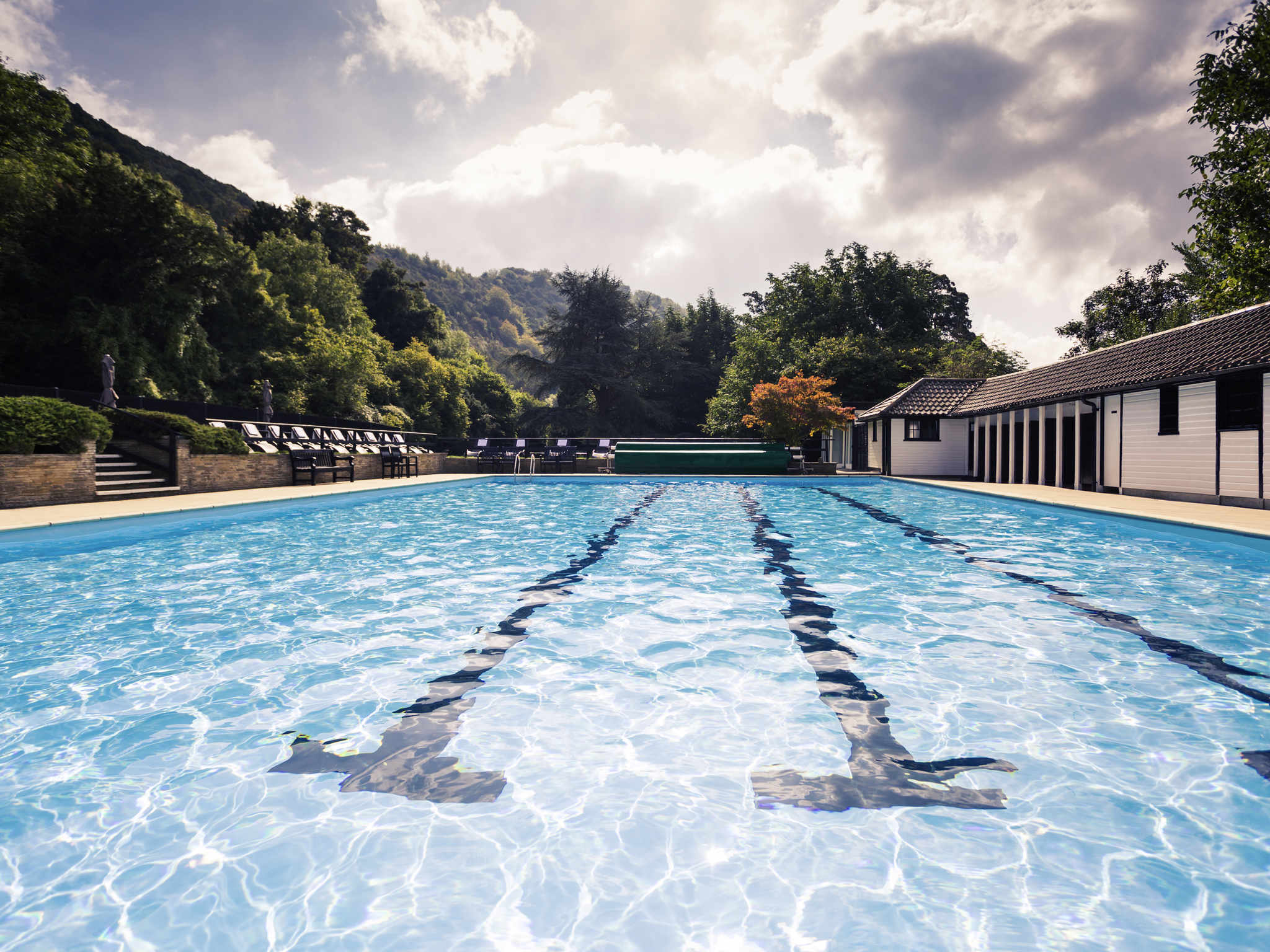 Photo - Sunday Box Hill Burford Bridge Hotel