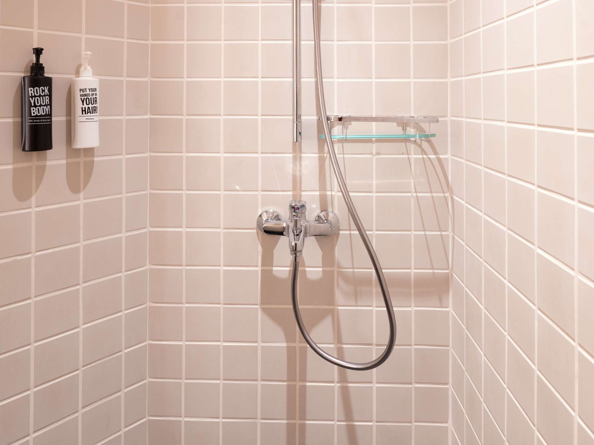 Photo - Ibis Singapore on Bencoolen