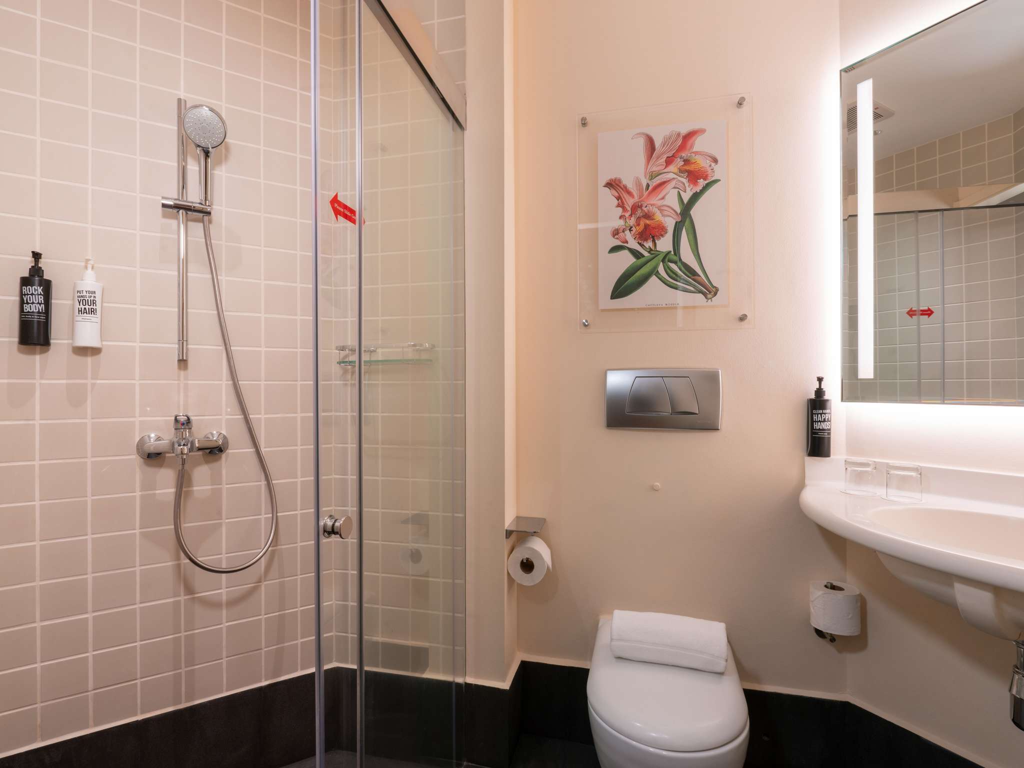 Photo - Ibis Singapore on Bencoolen