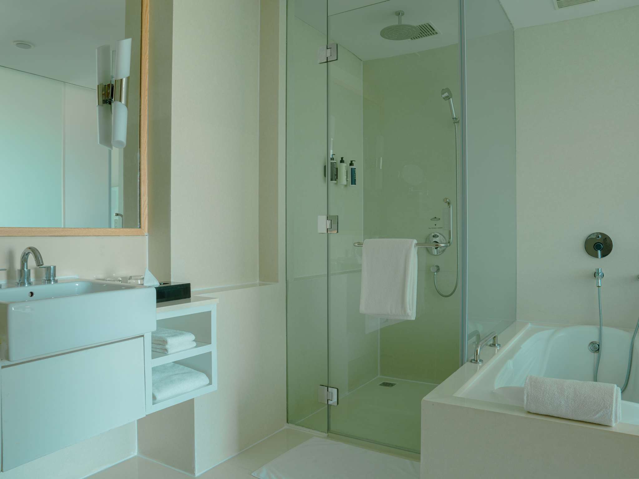 Photo - Novotel Hyderabad Airport