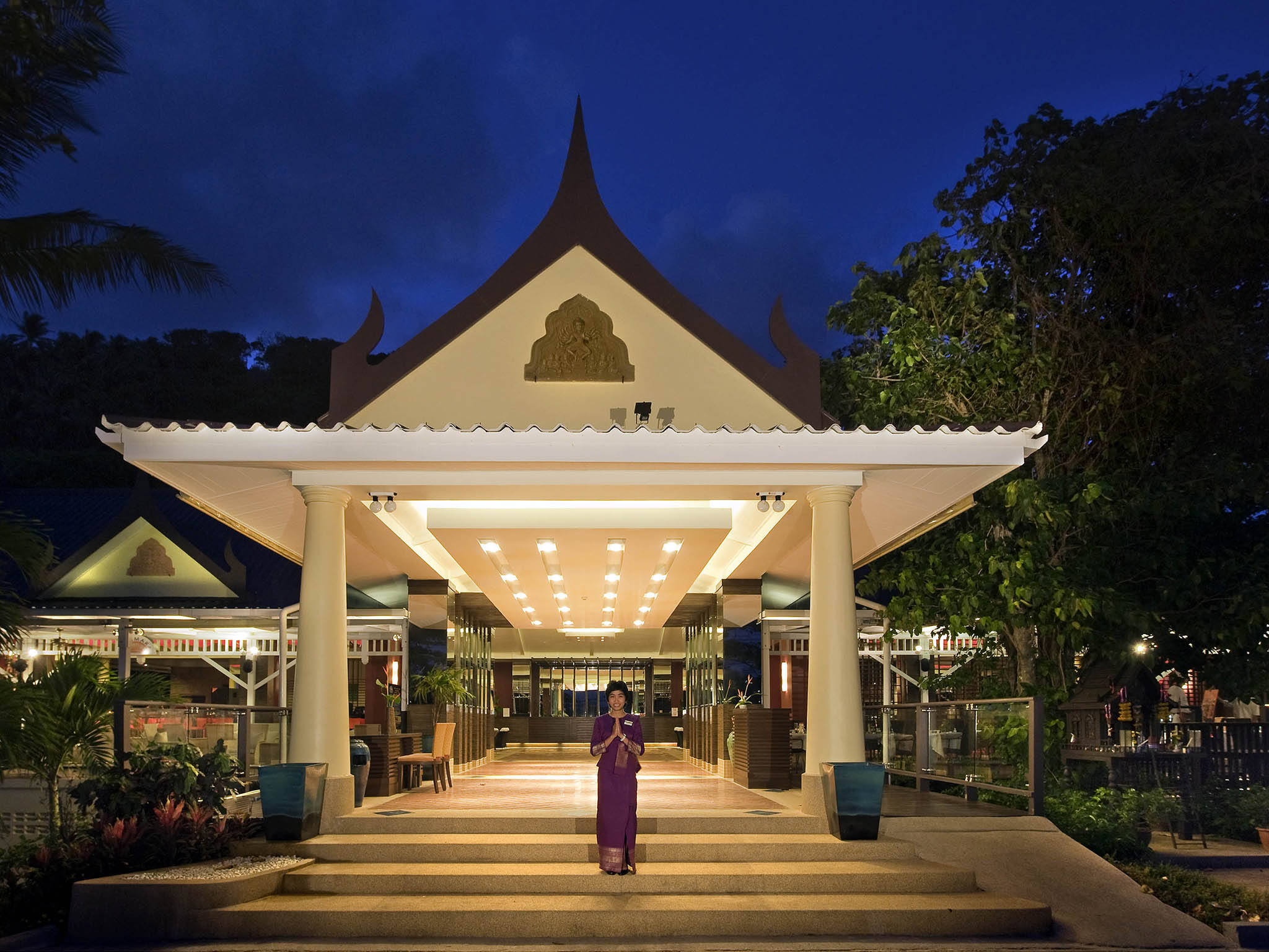 Hotel in PHUKET - all seasons Naiharn Phuket