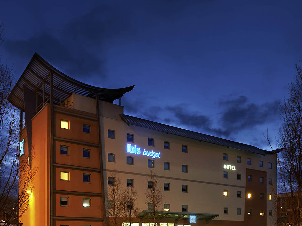 ibis budget Newport - Image 1