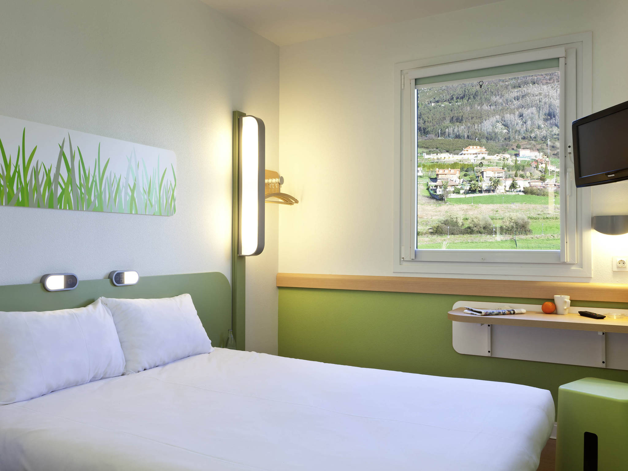 Photo - Ibis Oviedo