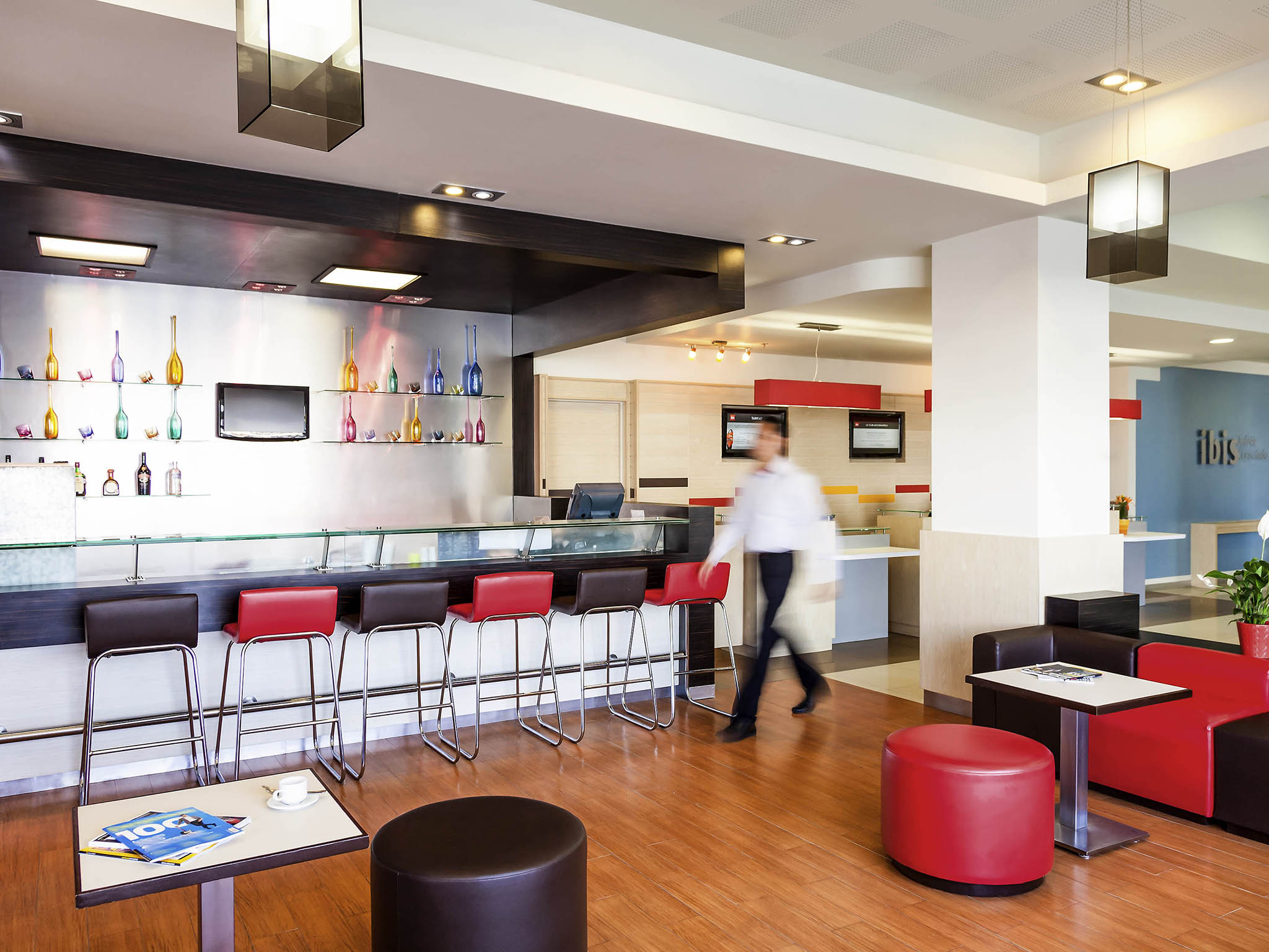 Photo - Ibis Juarez Consulado