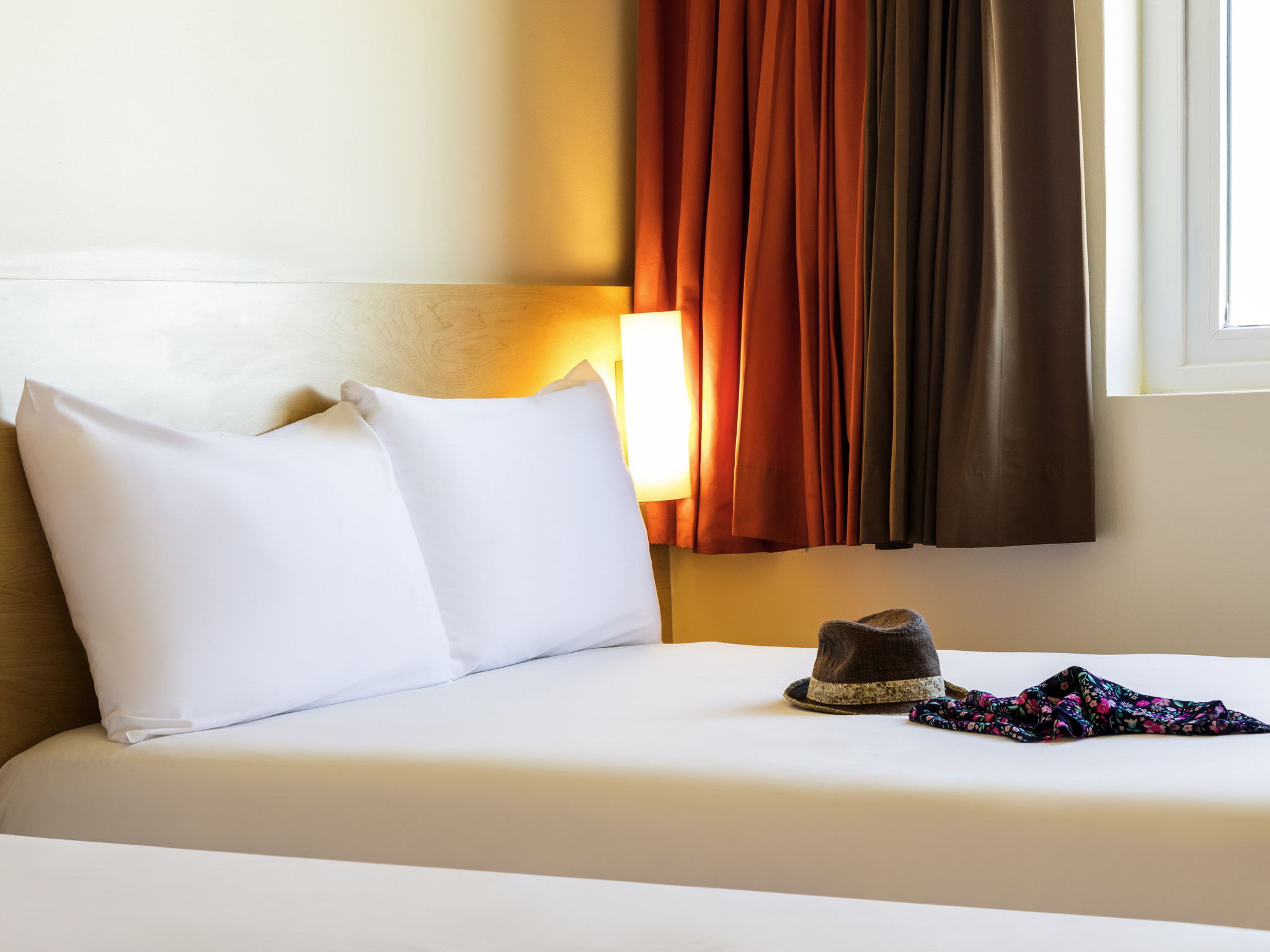 Photo - Ibis Juarez Consulado