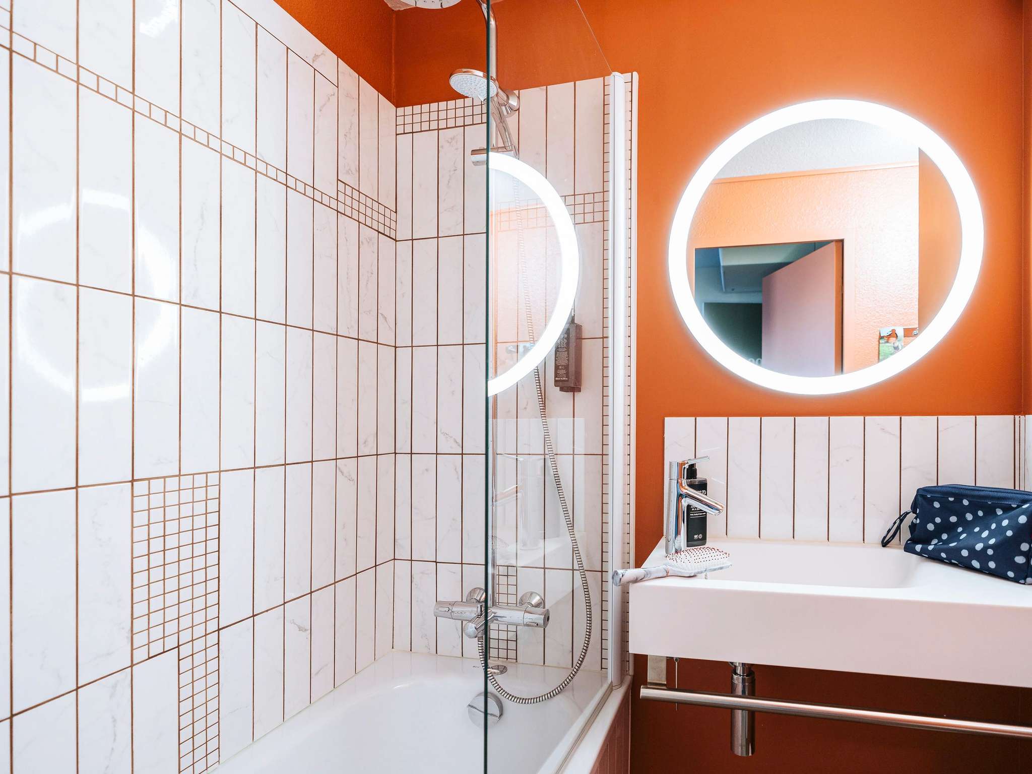 Photo - ibis Styles Le Mans Centre Gare