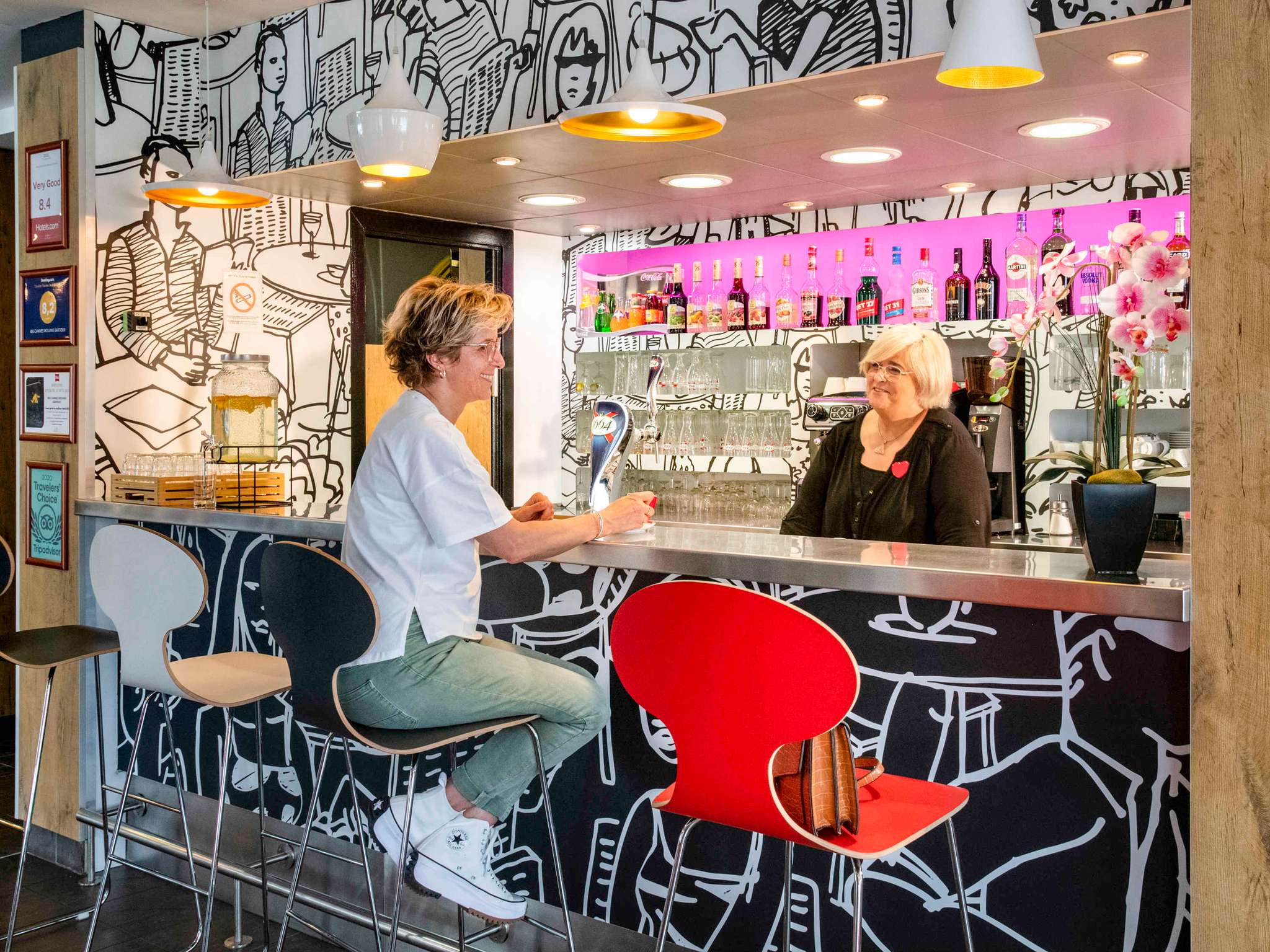 Foto - IBIS Cannes Mouans Sartoux Piscine parking gratuit