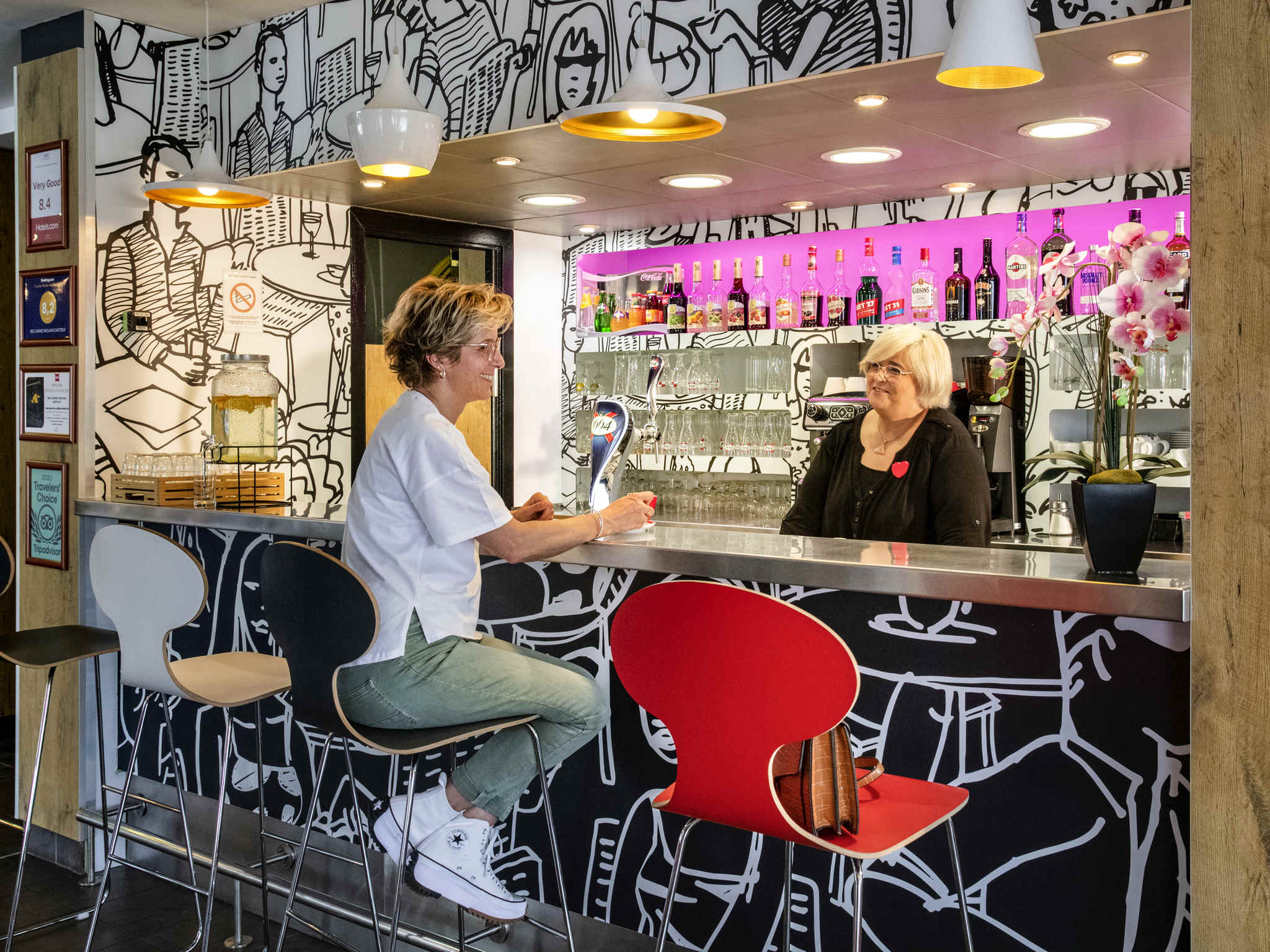 Foto - IBIS Cannes Mouans Sartoux Piscine parking gratuit