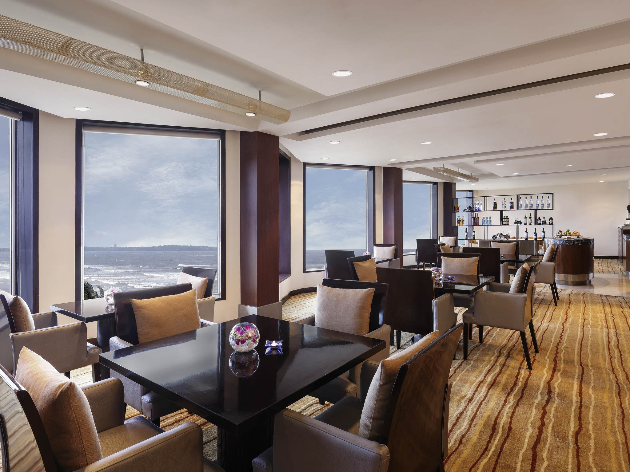 Photo - Novotel Mumbai Juhu Beach