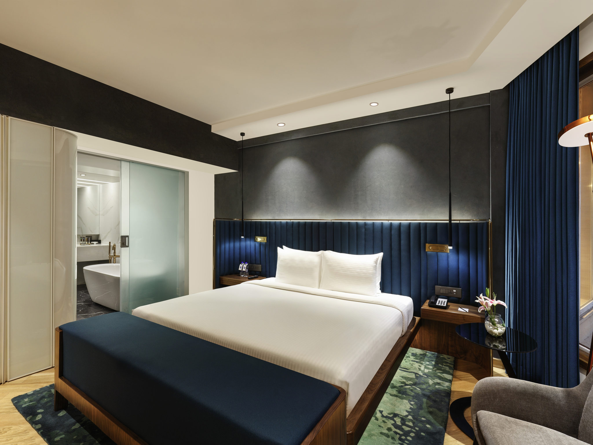 Photo - Novotel Mumbai Juhu Beach