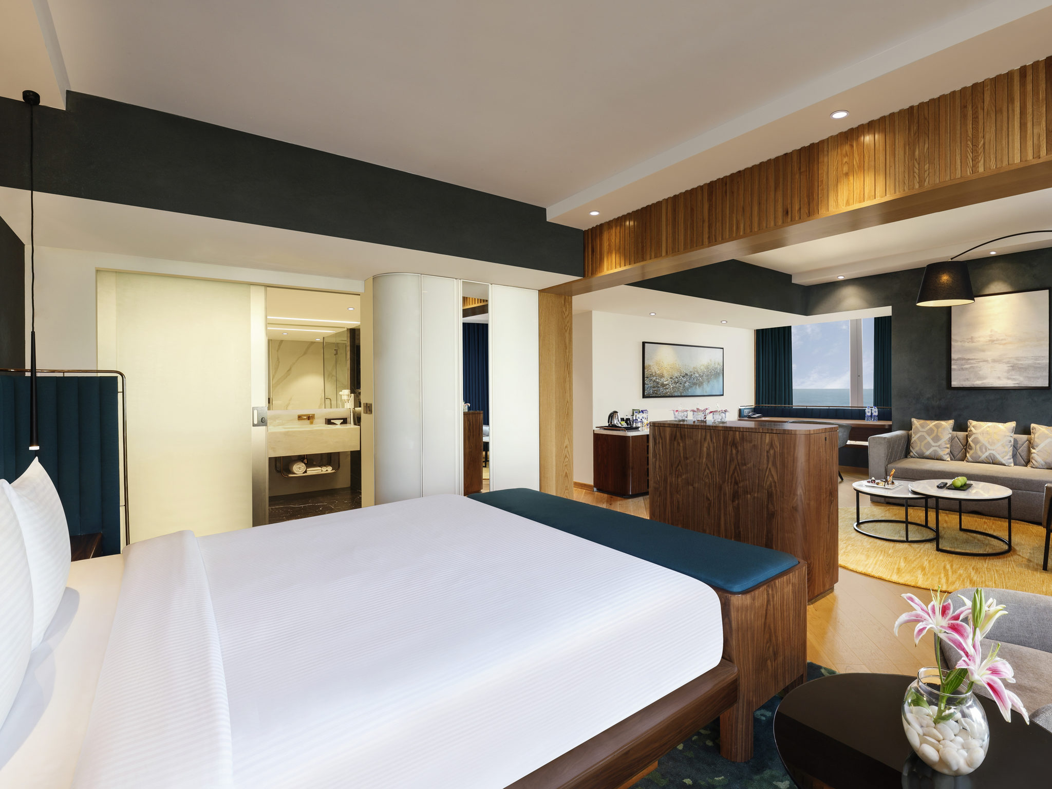 Photo - Novotel Mumbai Juhu Beach