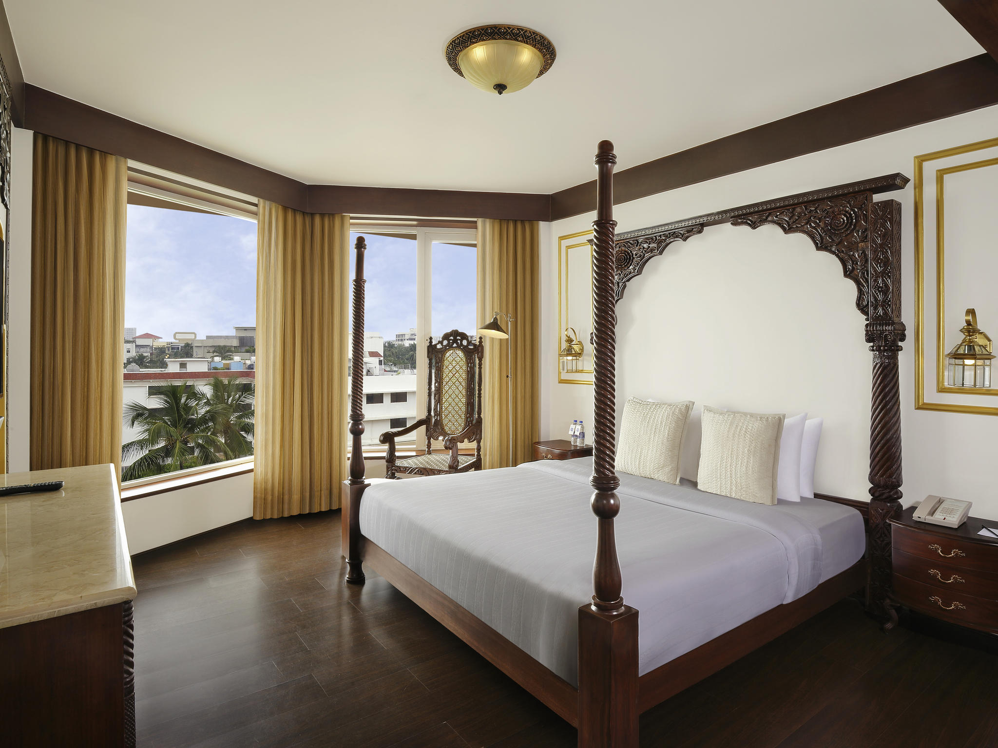 Photo - Novotel Mumbai Juhu Beach