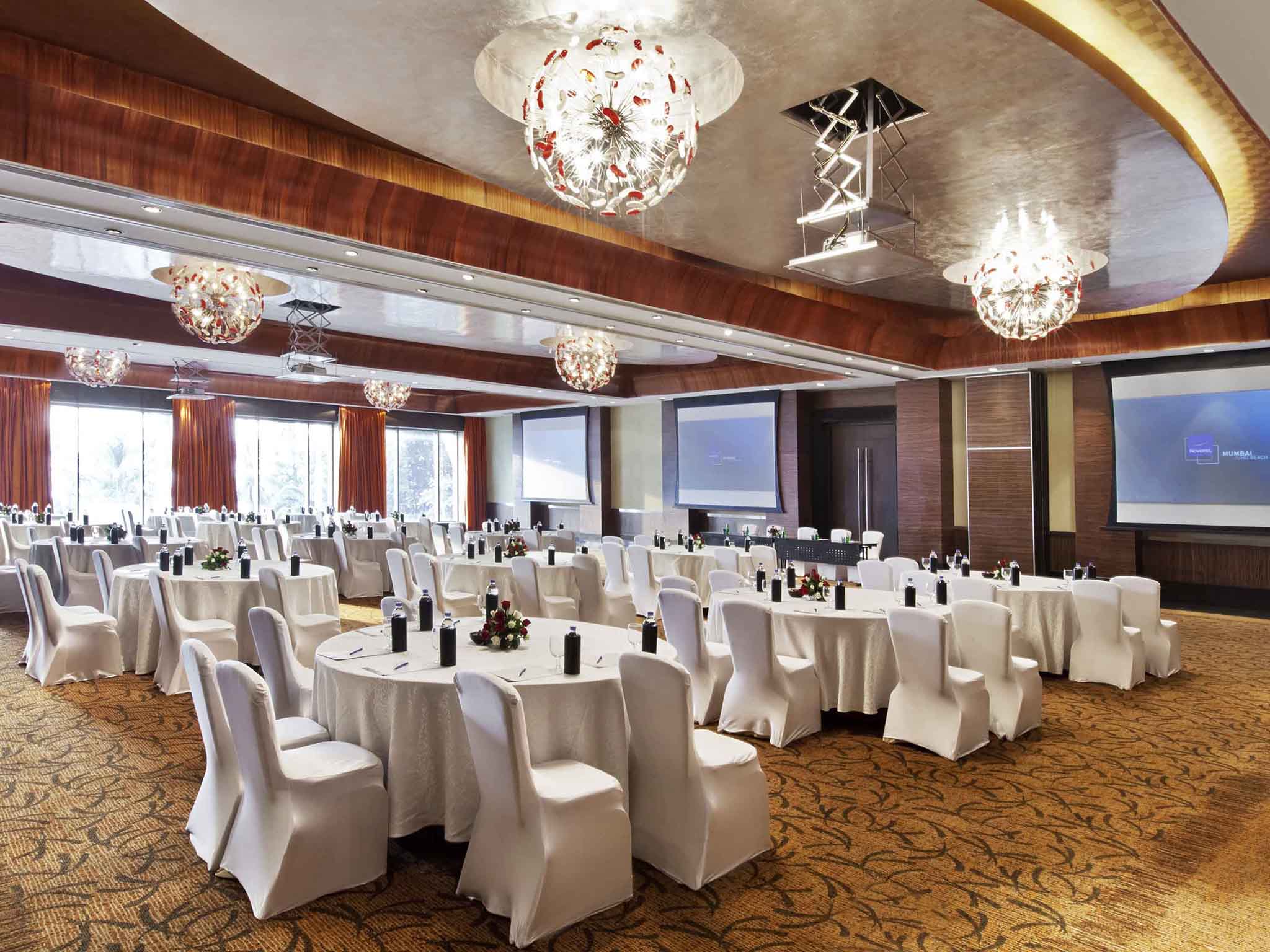 Photo - Novotel Mumbai Juhu Beach