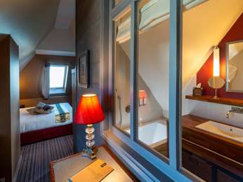 Junior Suite Aviation with double bed