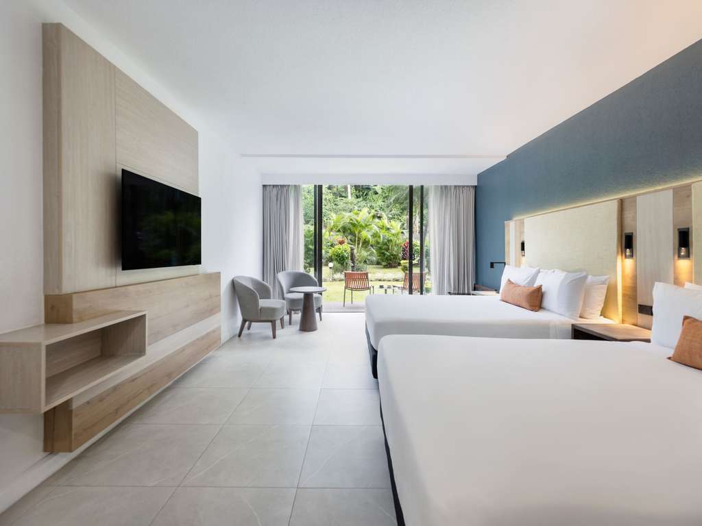 Novotel Suva Lami Bay — 13/14