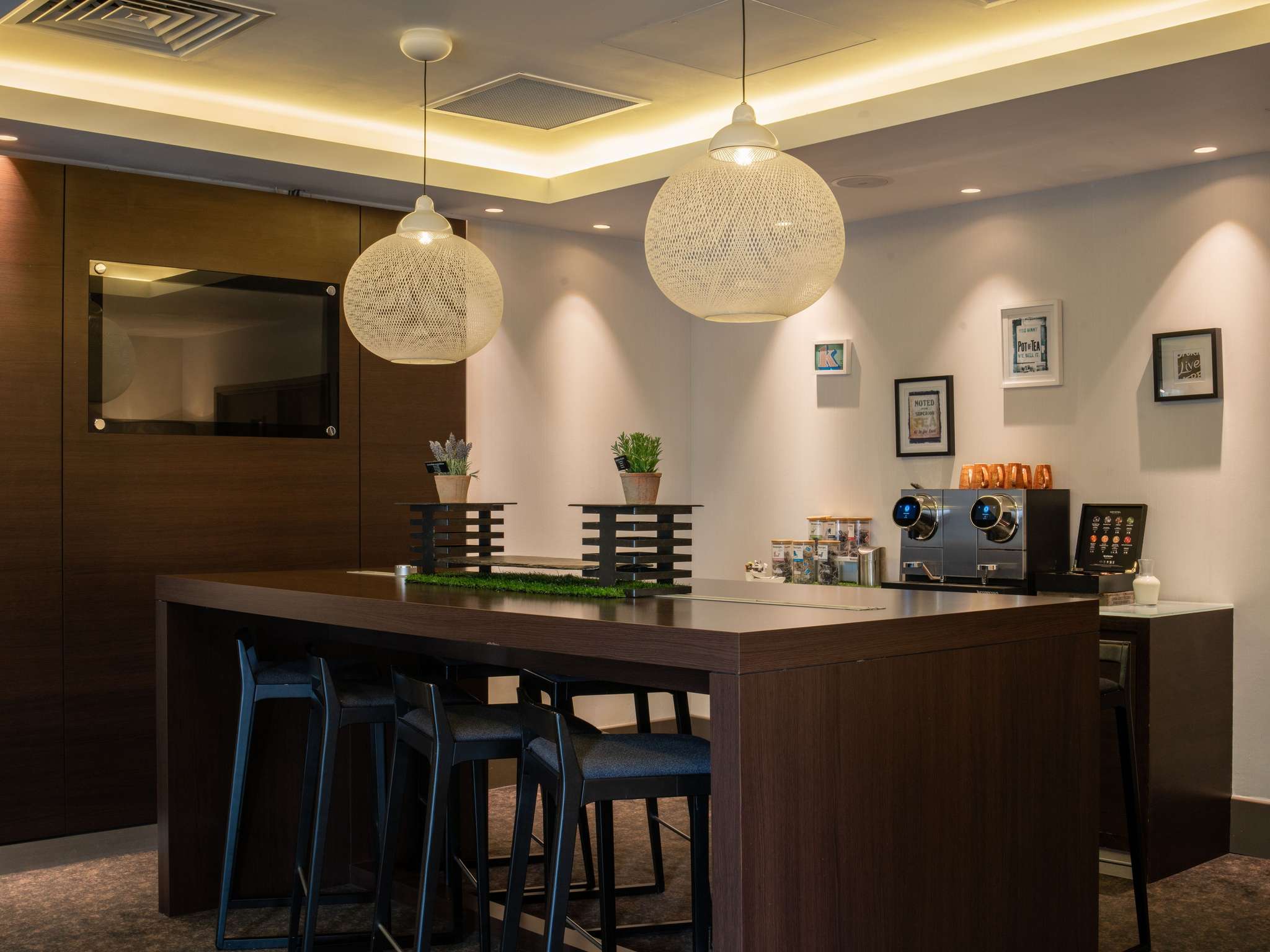 Photo - Novotel London Brentford