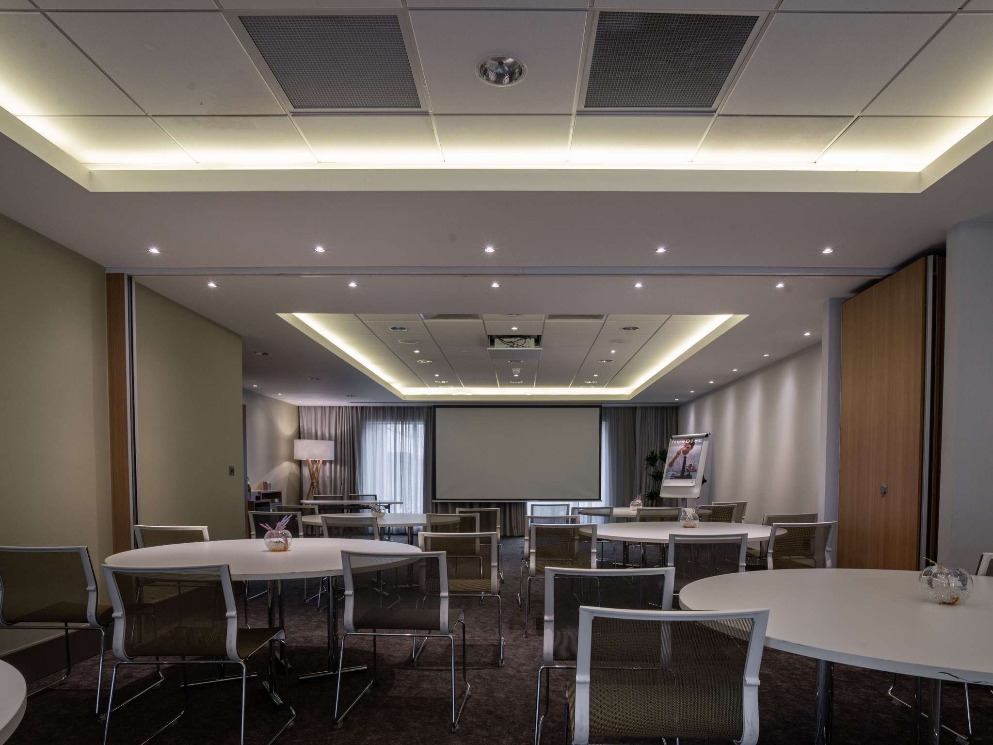 Photo - Novotel London Brentford