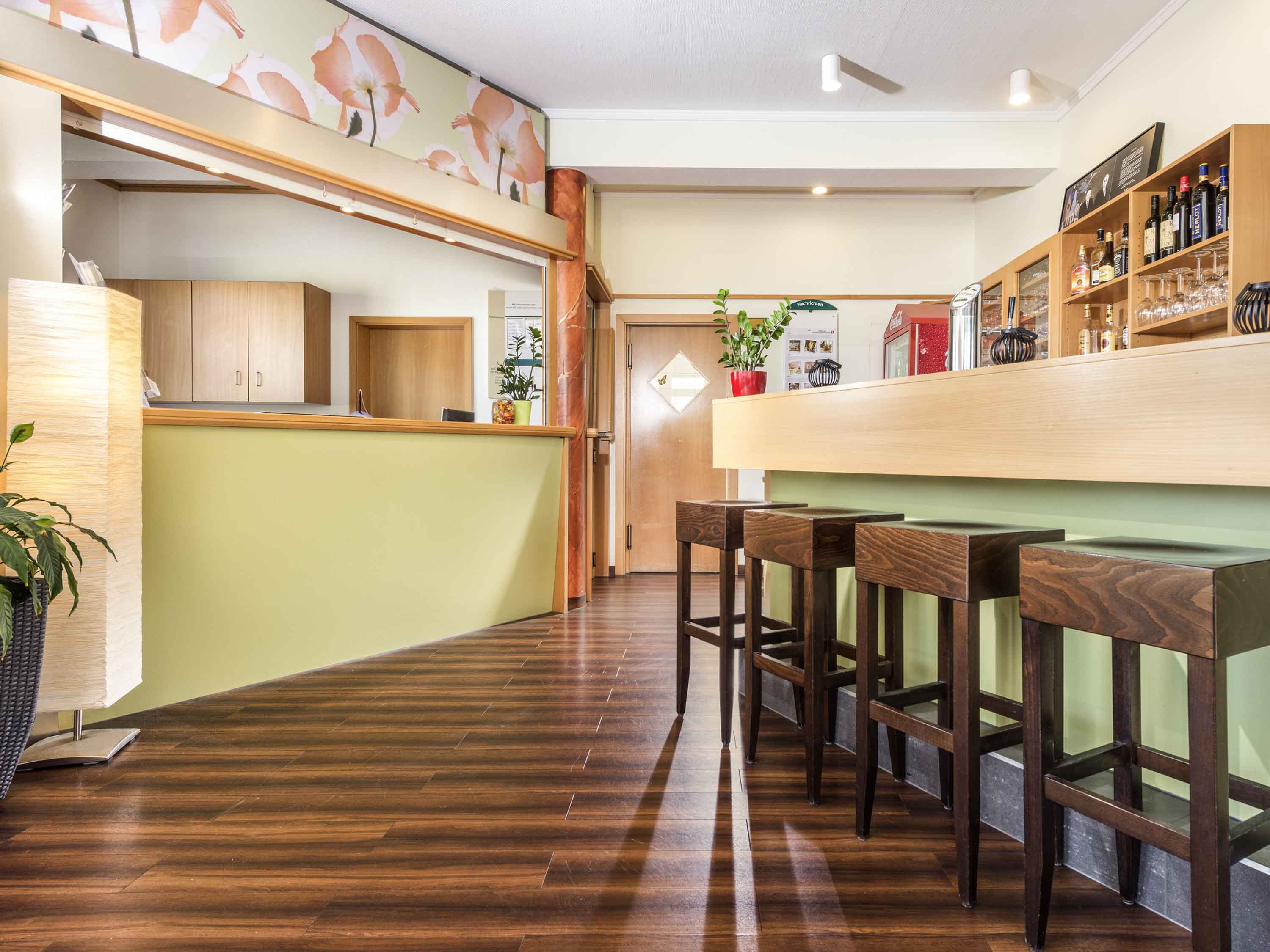 宜必思爱森纳赫酒店