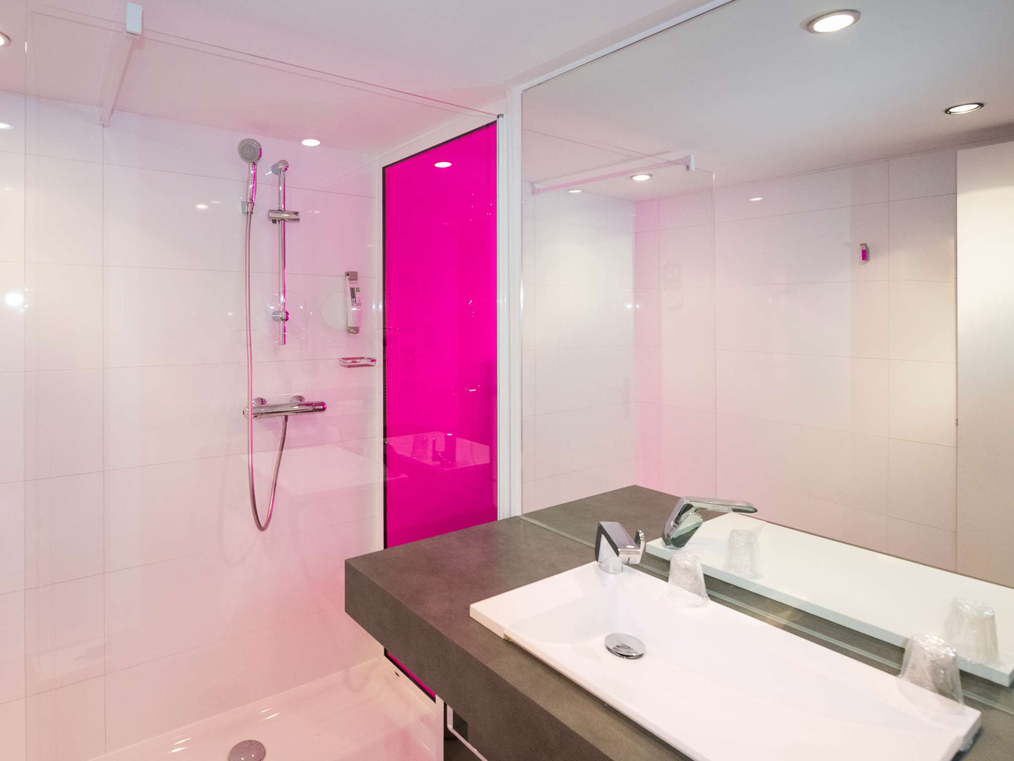 Photo - Ibis Styles Menton Centre