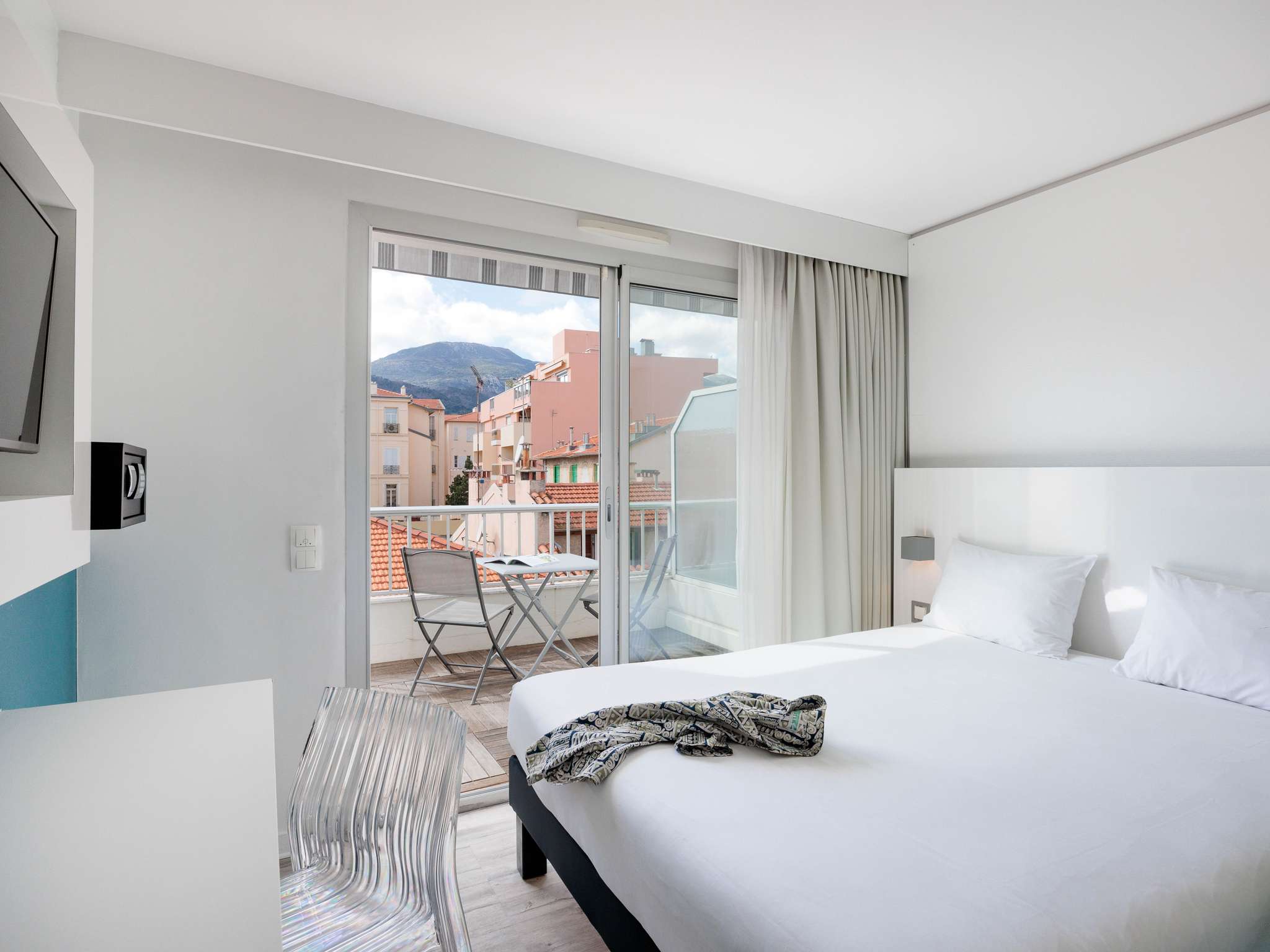 Photo - Ibis Styles Menton Centre