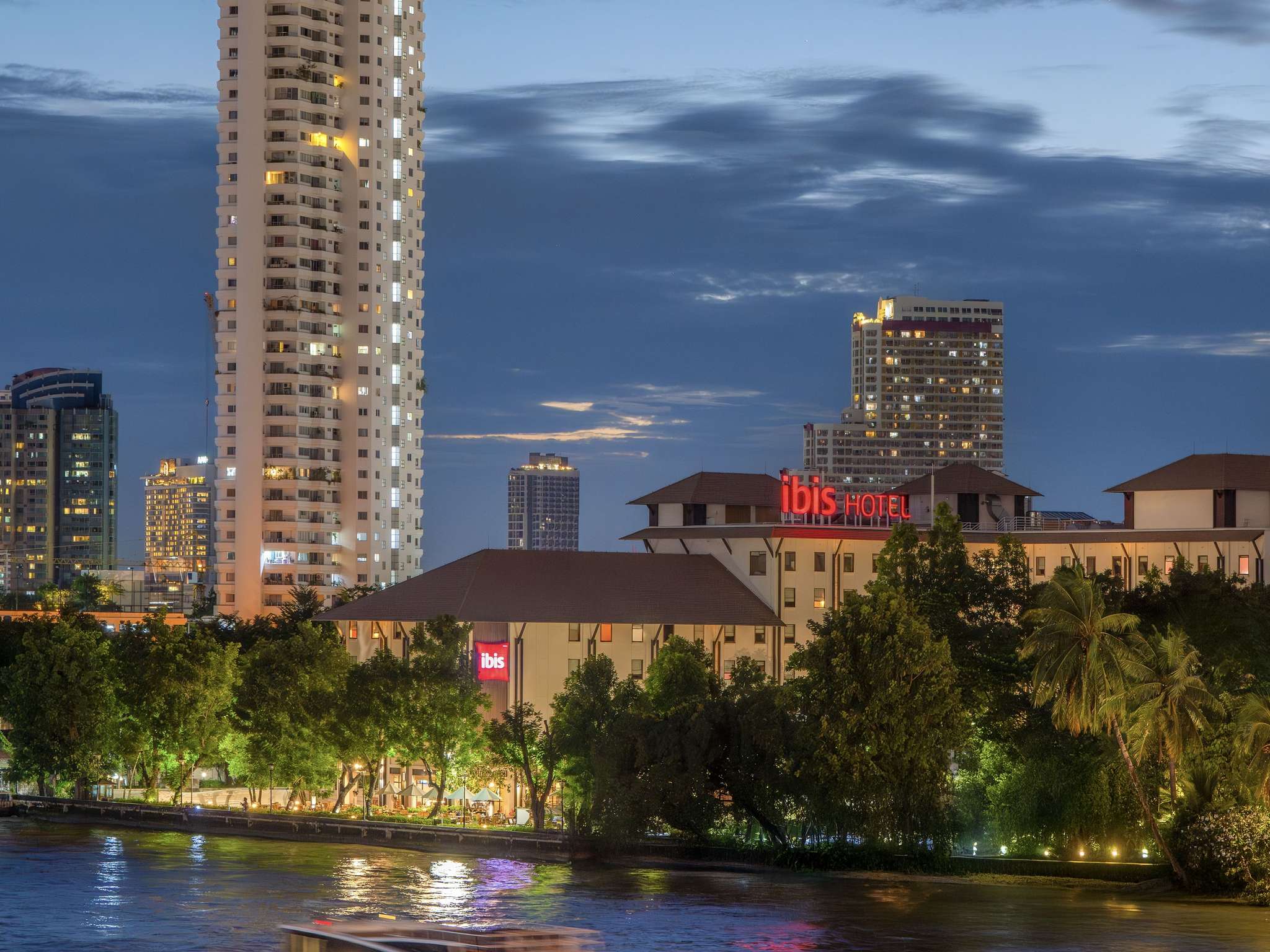 Photo - Ibis Bangkok Riverside