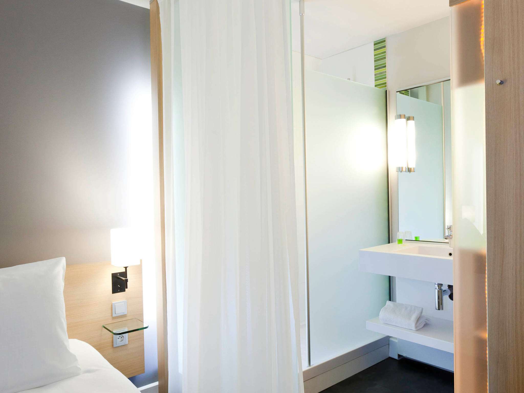 Photo - ibis Styles Nantes Reze Aéroport