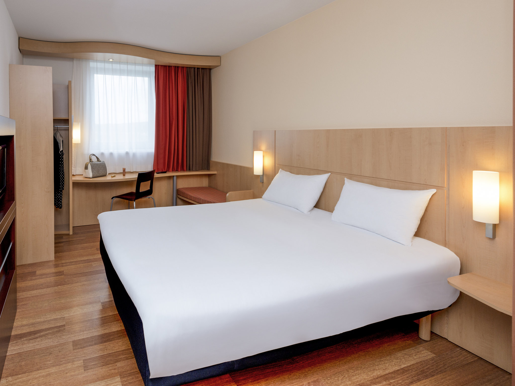 Photo - ibis Esch Belval