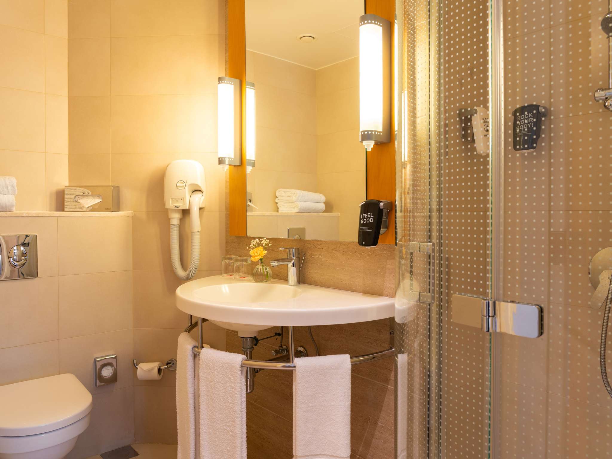 Photo - ibis Dubai One Central