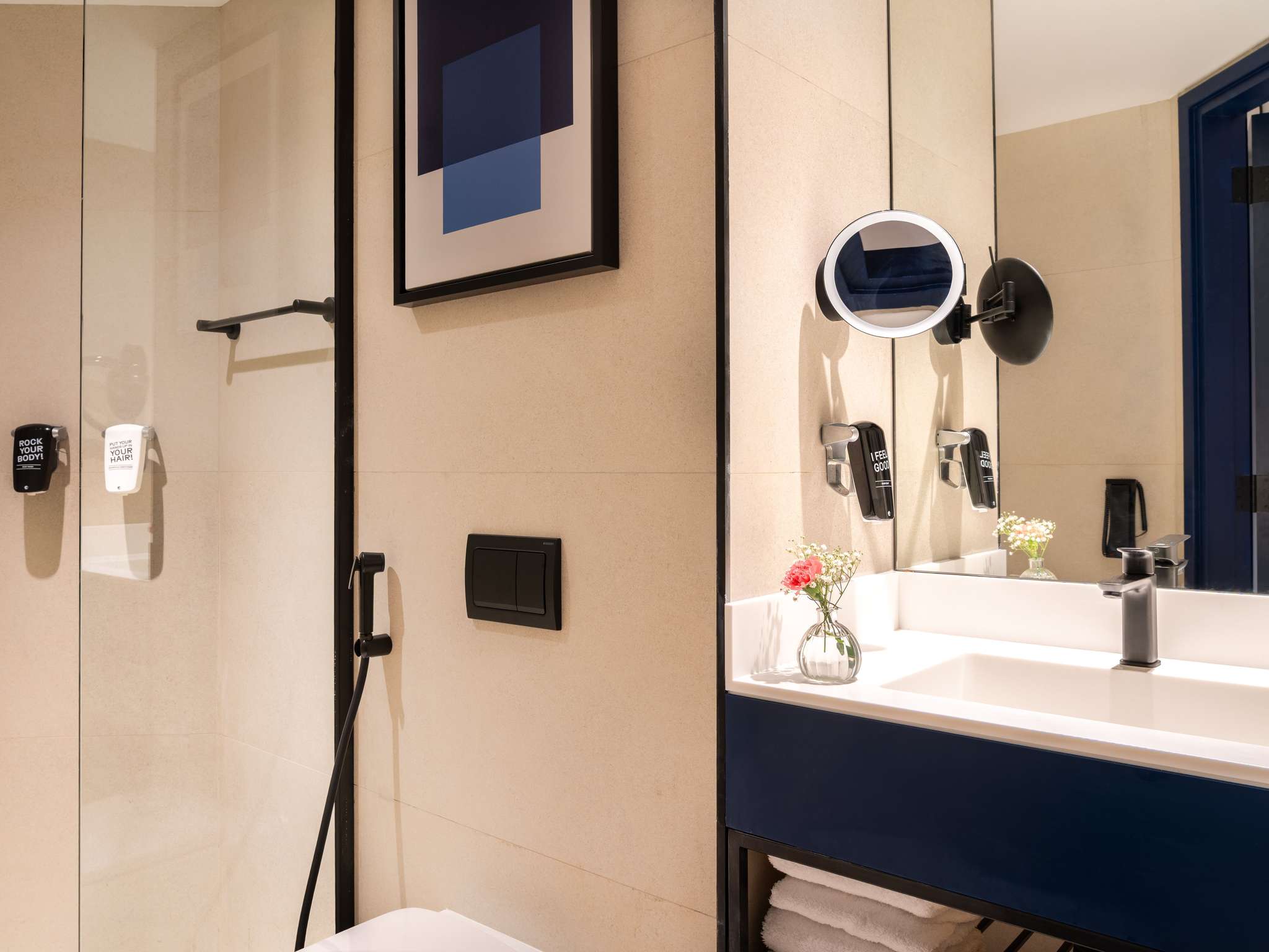 Photo - ibis Dubai One Central