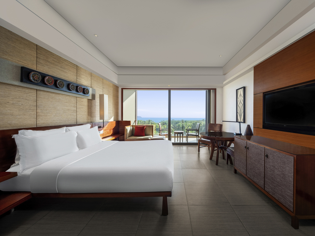 Pullman Oceanview Sanya Bay Resort and Spa - Image3