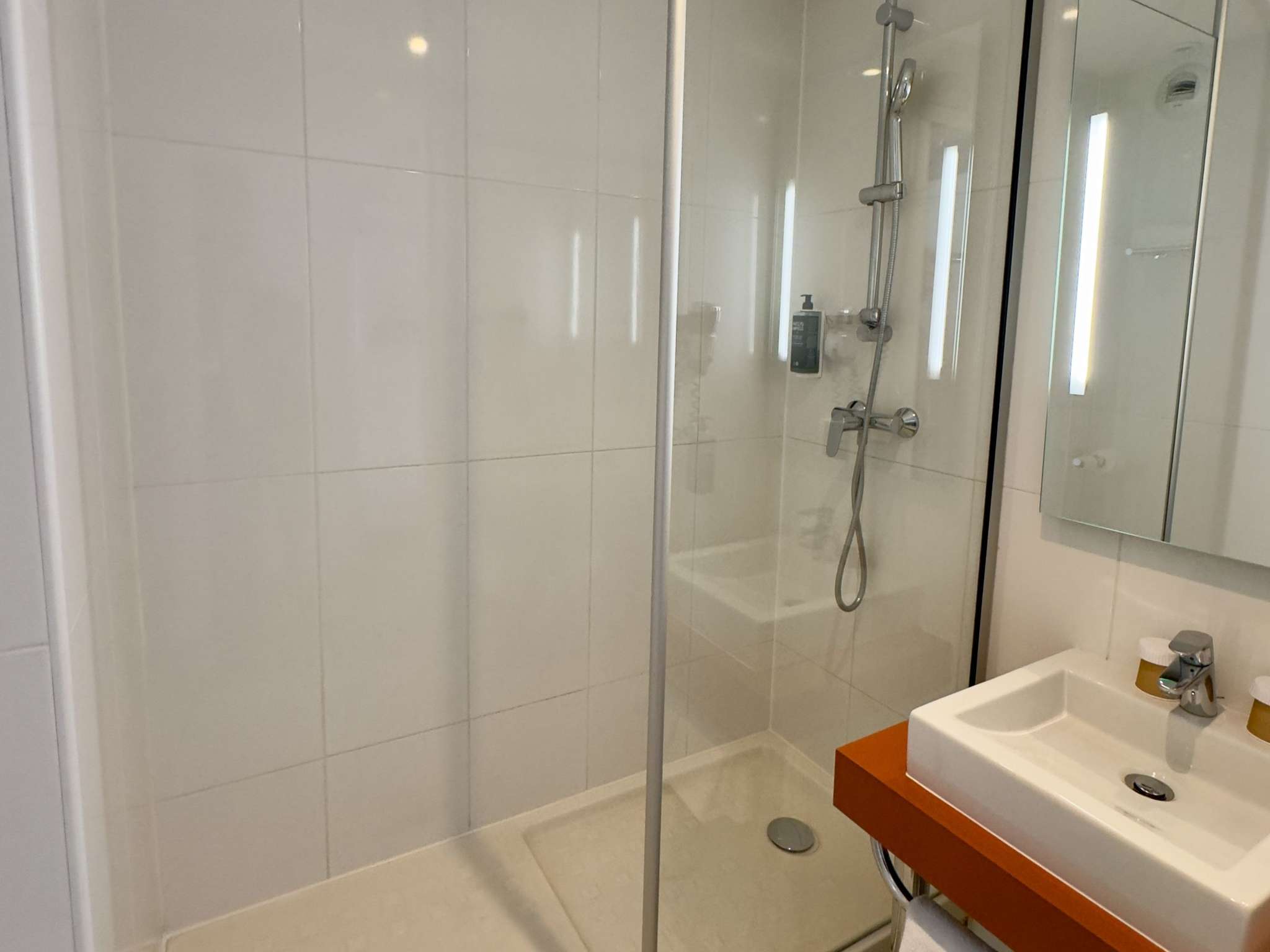 Foto - ibis Styles Bordeaux Saint Médard