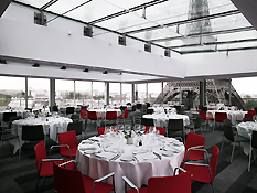 Hotel Paris Pullman Eiffel Tower A Stone S Throw From The Eiffel Tower Trocadero And Cruises On River Seine