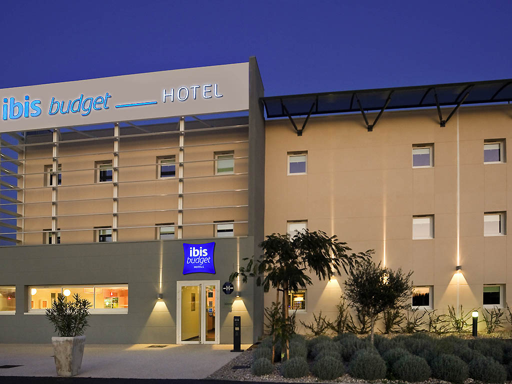 ibis budget Istres Trigance - Image 1