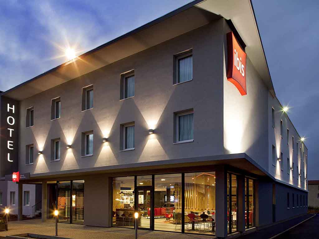 ibis Clermont Ferrand Nord Riom - Image 1