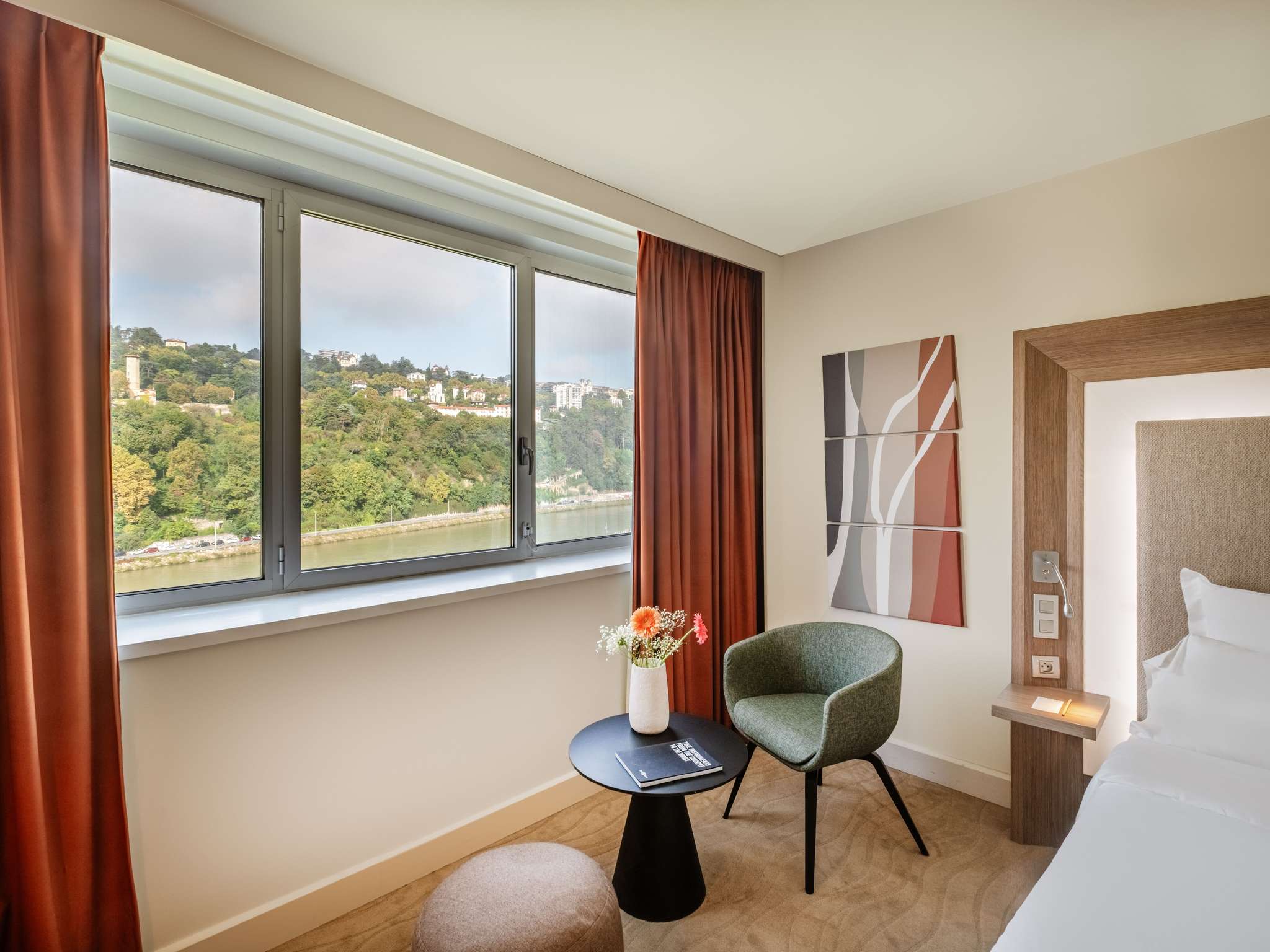 Foto - Novotel Lyon Centre-Confluence Bord de Saone